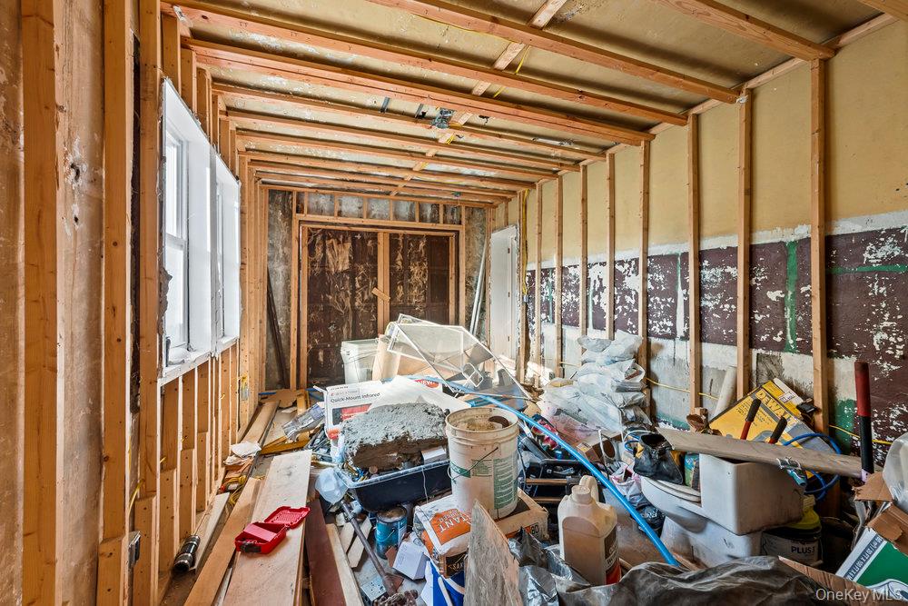 #7 photo, 162 Old Mamaroneck Road, White Plains , NY 10605