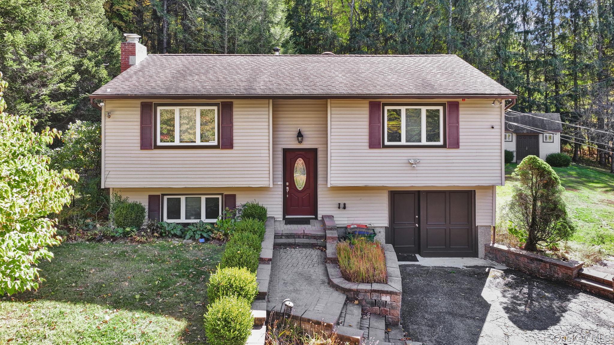 #1 photo, 135 Barrett Hill Road, Carmel , NY 10512