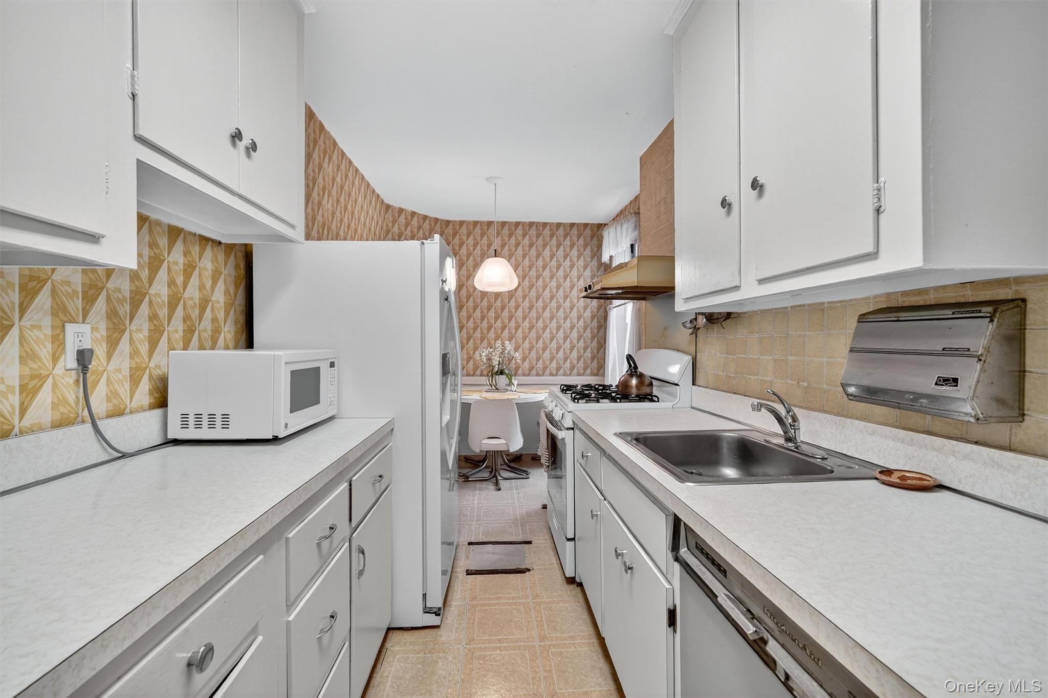 #13 photo, 517 Riverdale Avenue, Yonkers , NY 10705