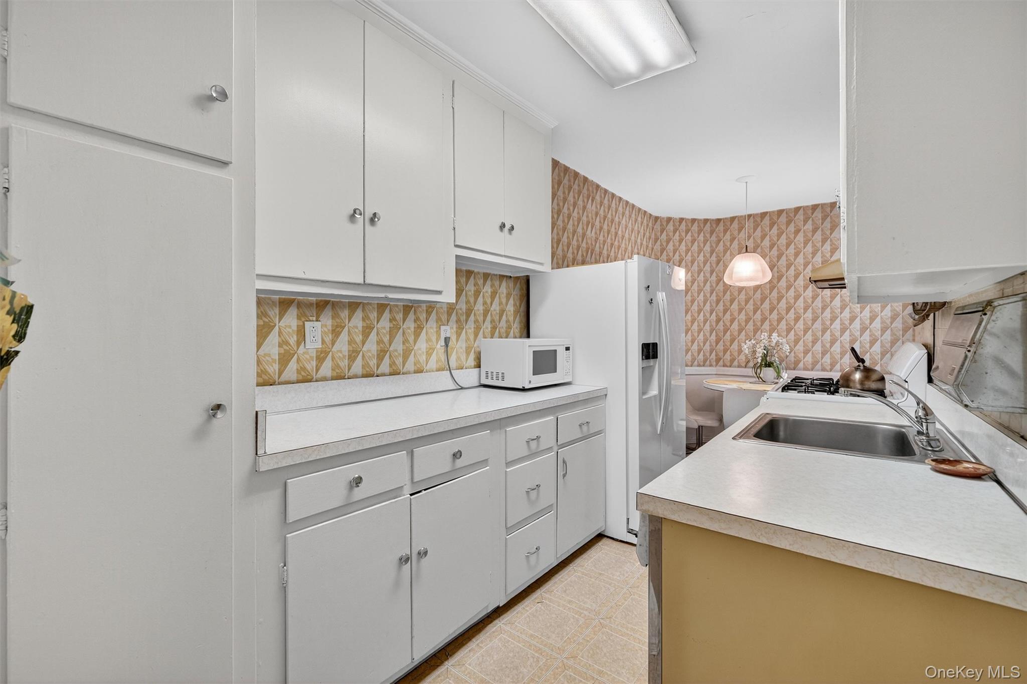 #14 photo, 517 Riverdale Avenue, Yonkers , NY 10705