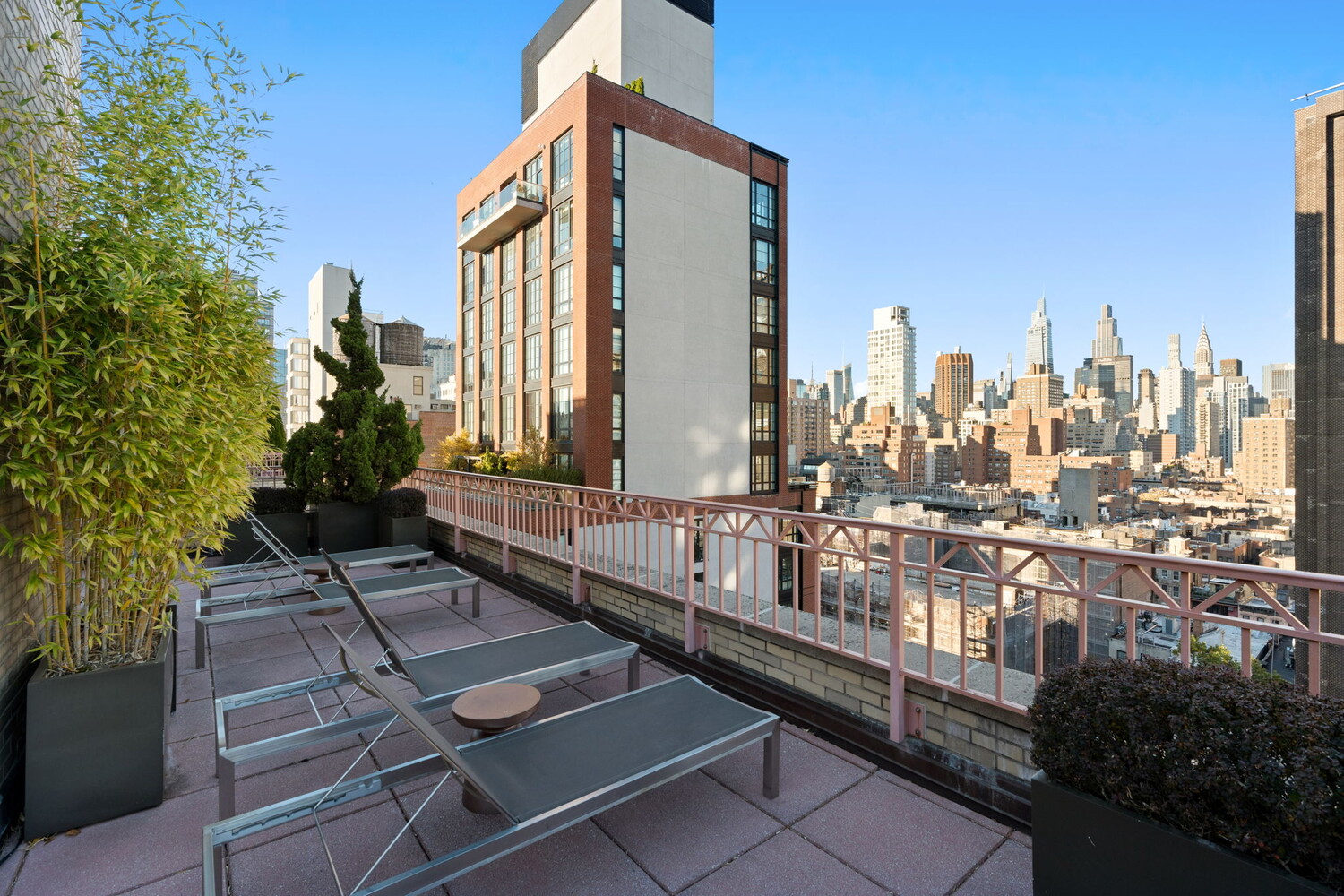 #13 photo, 235 E 22ND Street, マンハッタン Gramercy Park , NY 10010