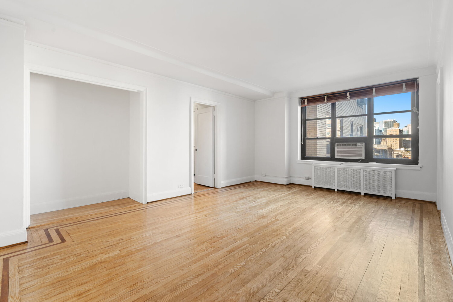 #3 photo, 235 E 22ND Street, マンハッタン Gramercy Park , NY 10010
