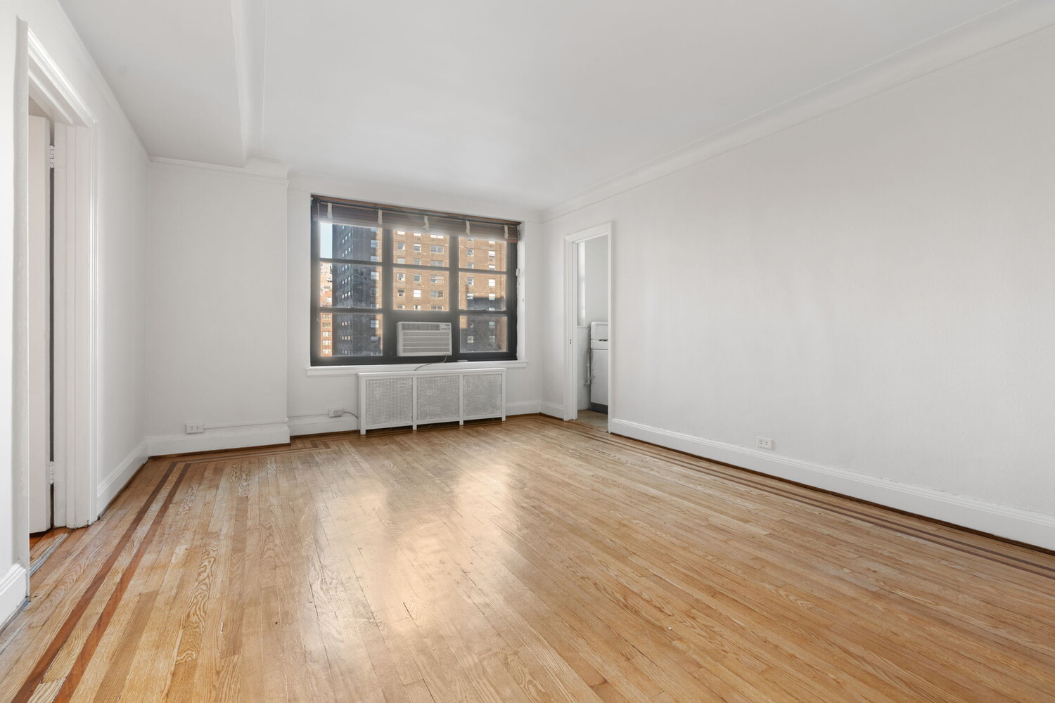 #7 photo, 235 E 22ND Street, マンハッタン Gramercy Park , NY 10010