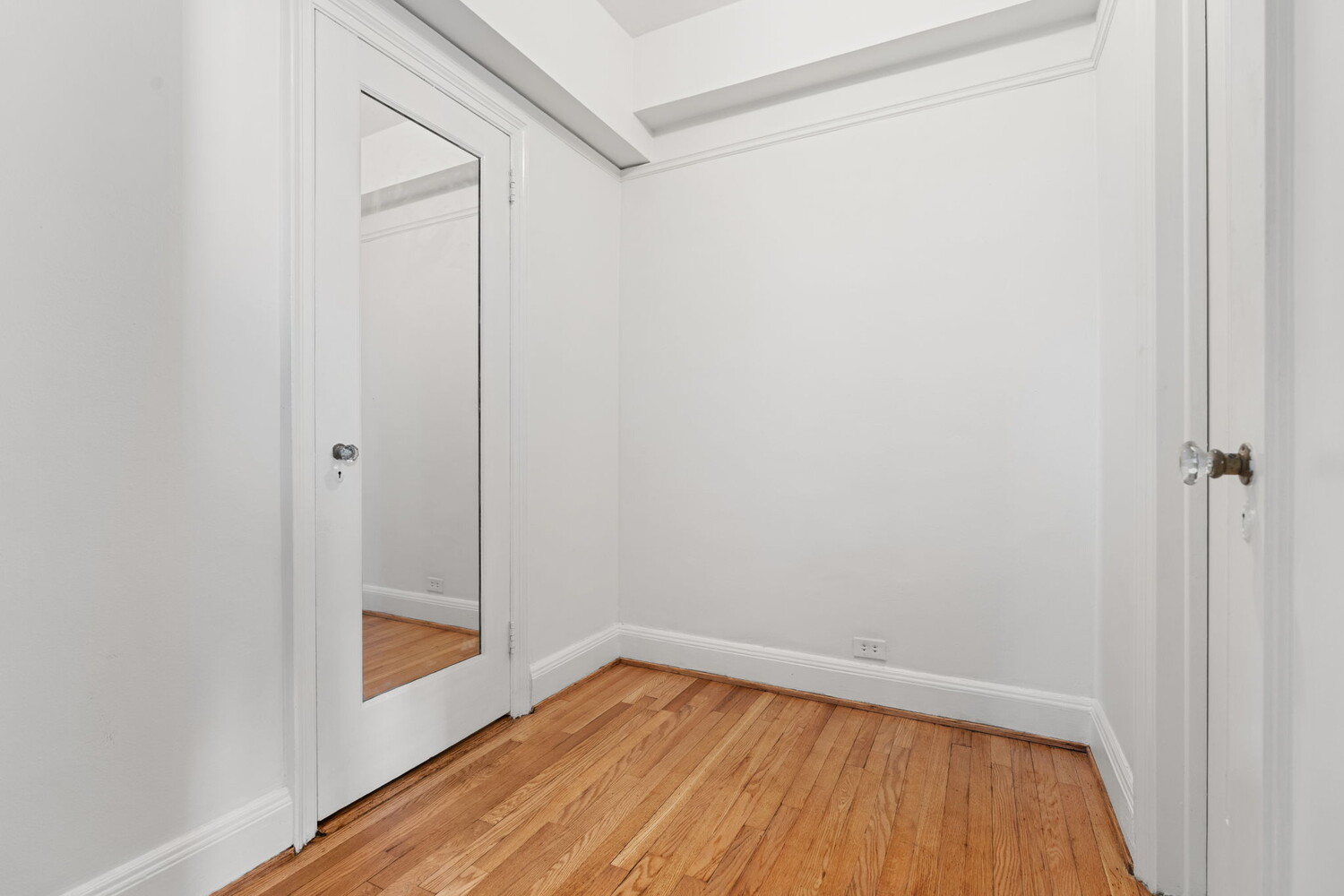 #8 photo, 235 E 22ND Street, マンハッタン Gramercy Park , NY 10010