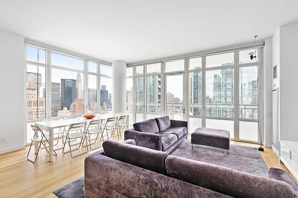 #1 photo, New York City, Midtown , NY 10016