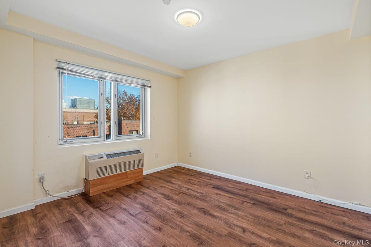 #12 photo, 71-33 162nd Street, Fresh Meadows , NY 11365