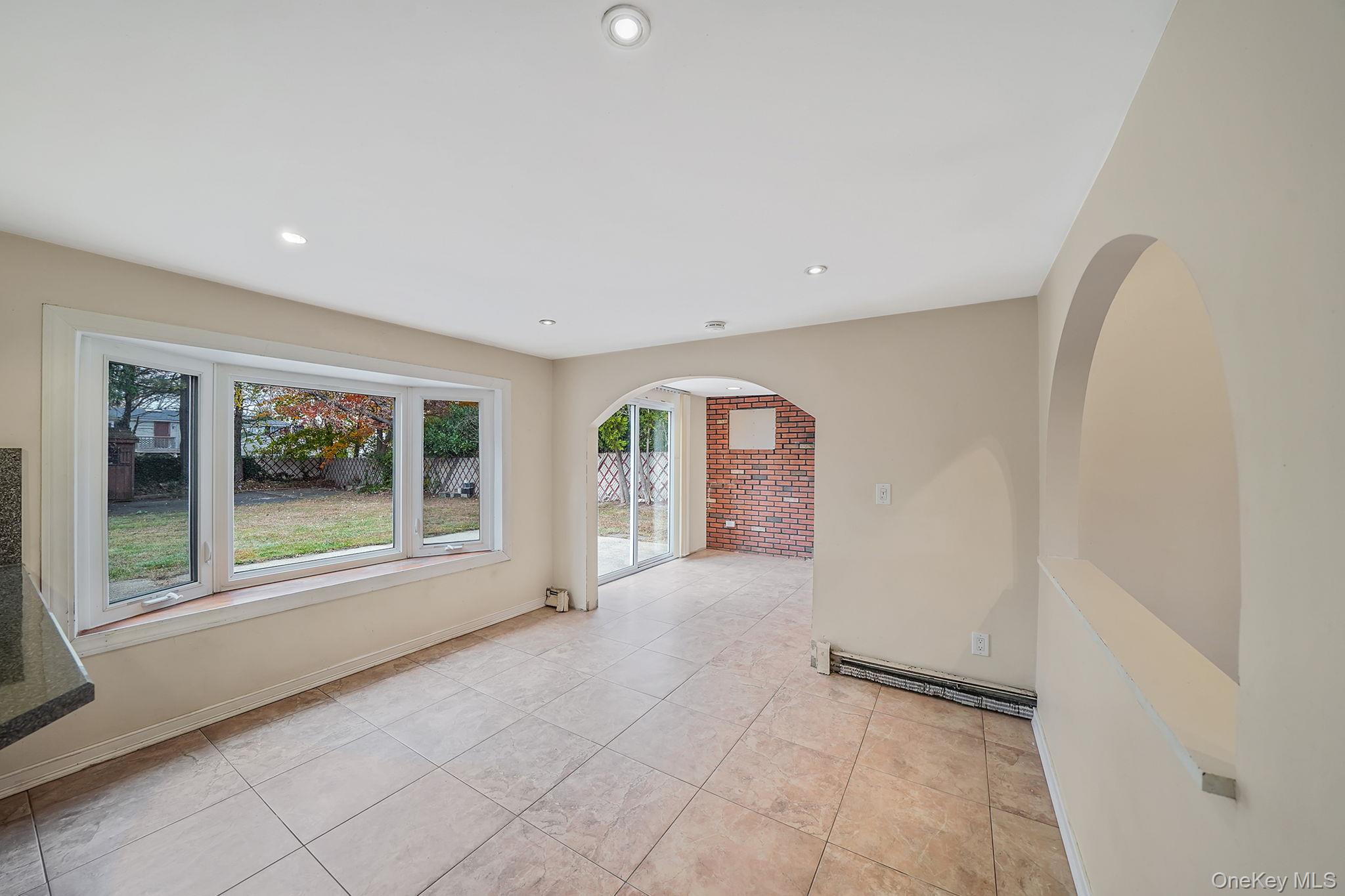 #10 photo, 56 Matsunaye Drive, サフォーク郡 Medford , NY 11763