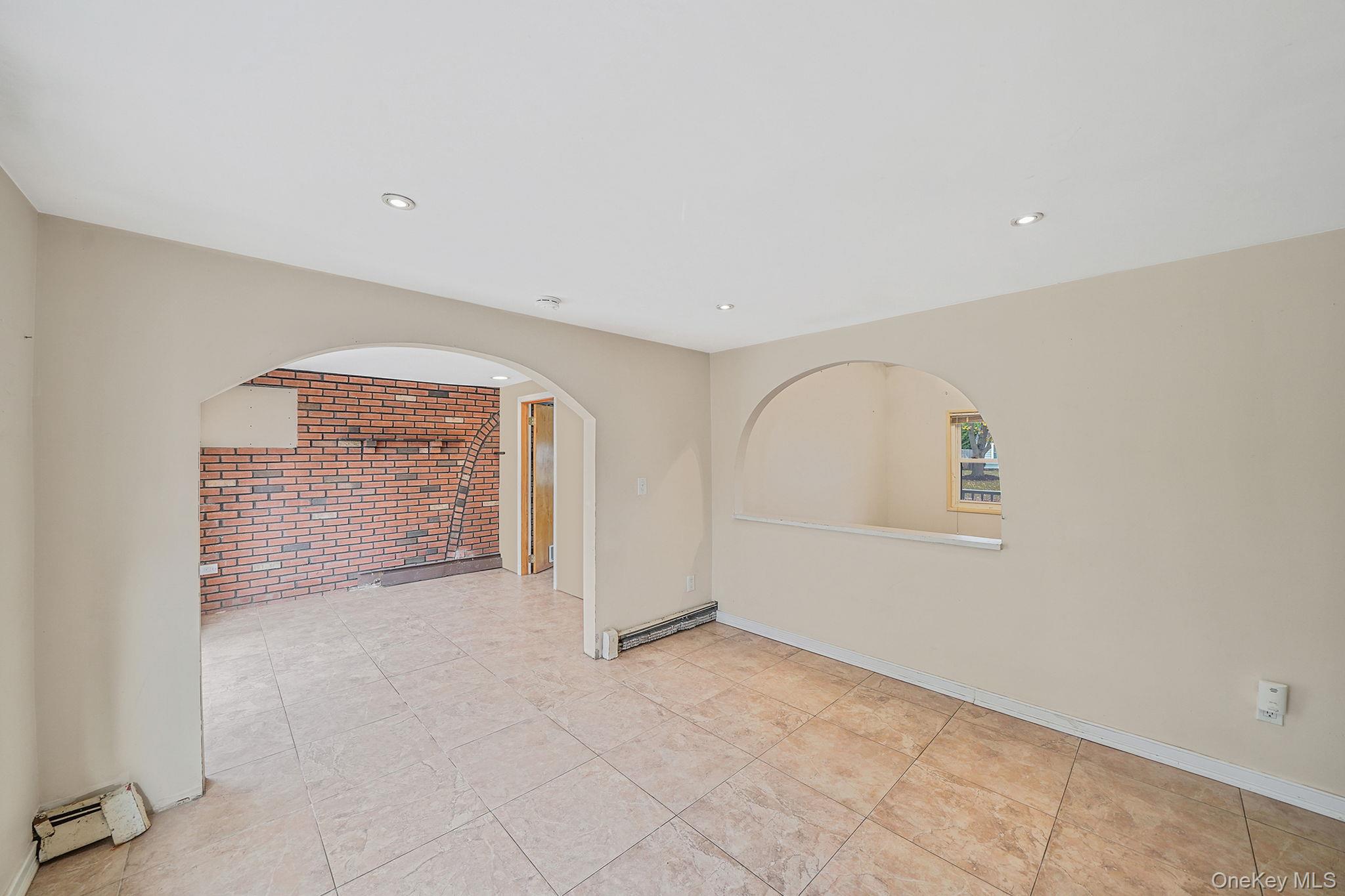 #12 photo, 56 Matsunaye Drive, サフォーク郡 Medford , NY 11763