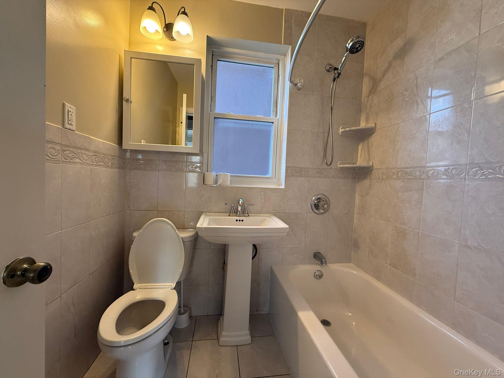 #9 photo, 2849 Harrington Avenue, Bronx , NY 10461