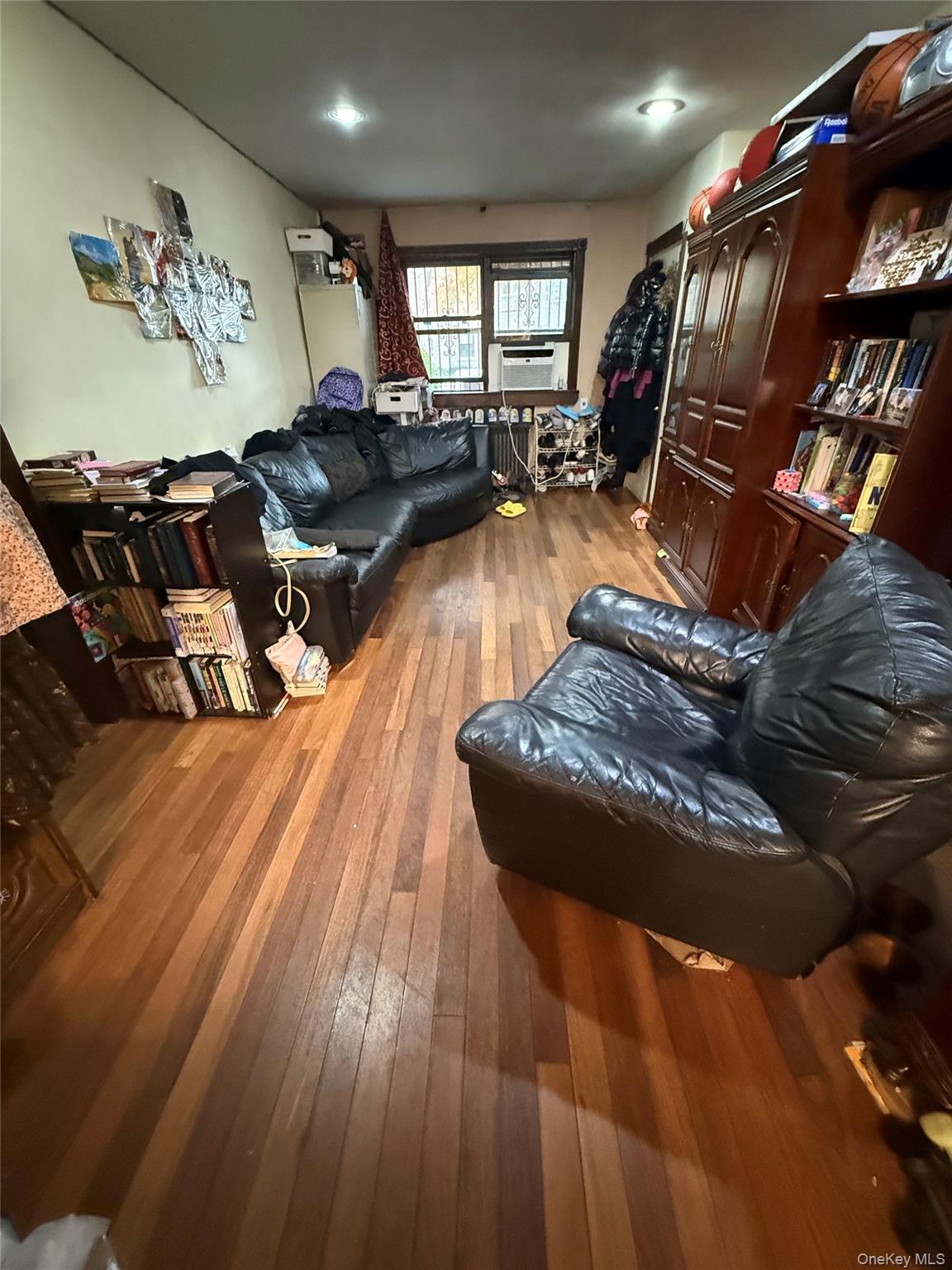 #4 photo, 147-04 72 Avenue, Flushing , NY 11367