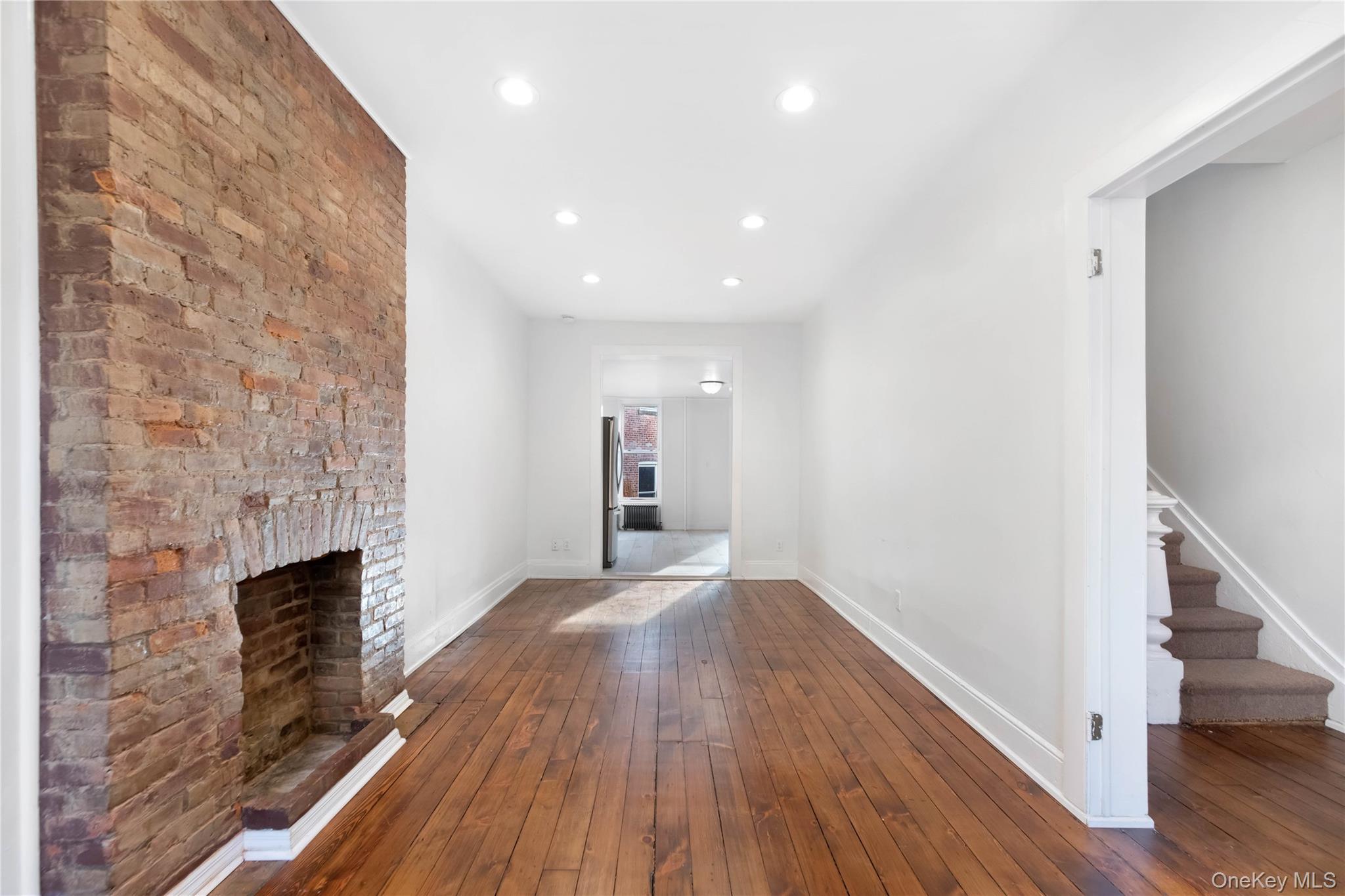 #4 photo, 342 Carroll Street, Brooklyn , NY 11231