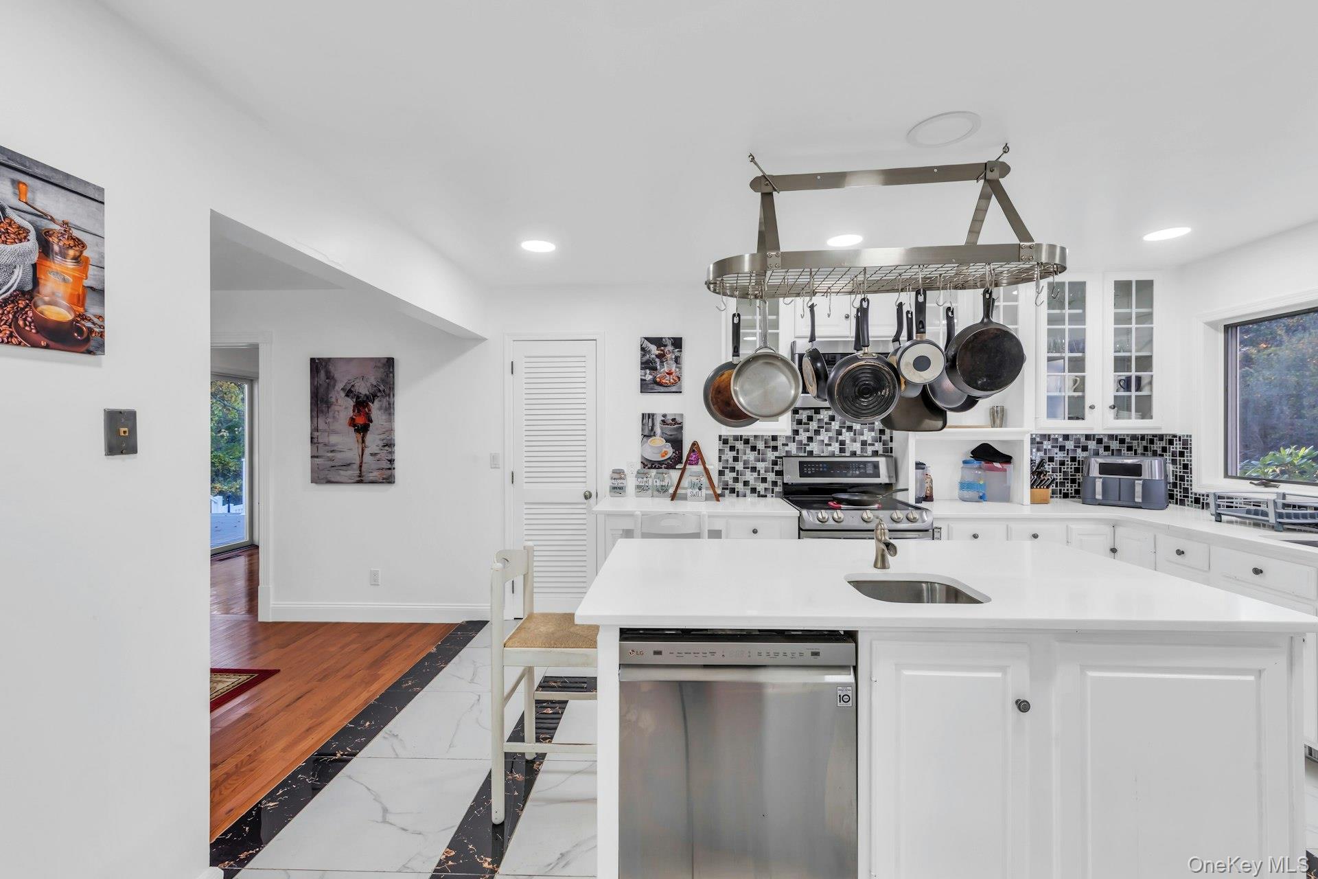 #20 photo, 19 Bay Woods Drive, Hampton Bays , NY 11946