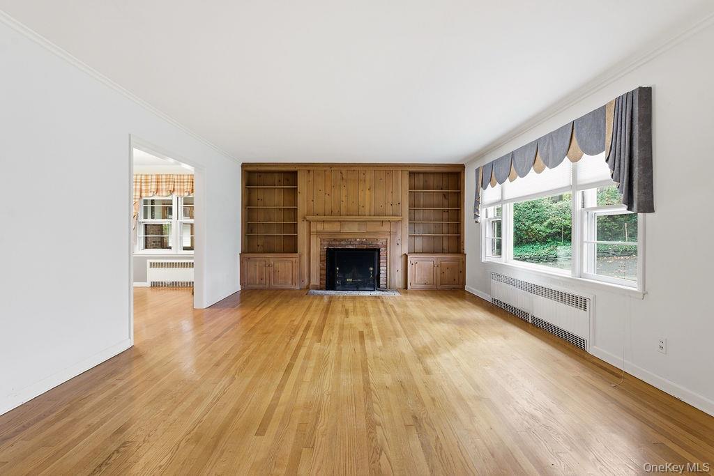 #4 photo, 26 Paul Revere Lane, Centerport , NY 11721