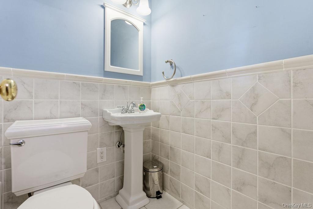 #5 photo, 26 Paul Revere Lane, Centerport , NY 11721