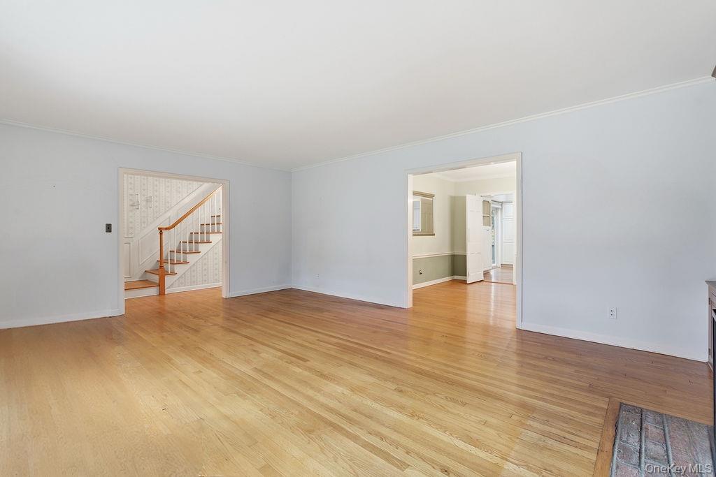 #7 photo, 26 Paul Revere Lane, Centerport , NY 11721