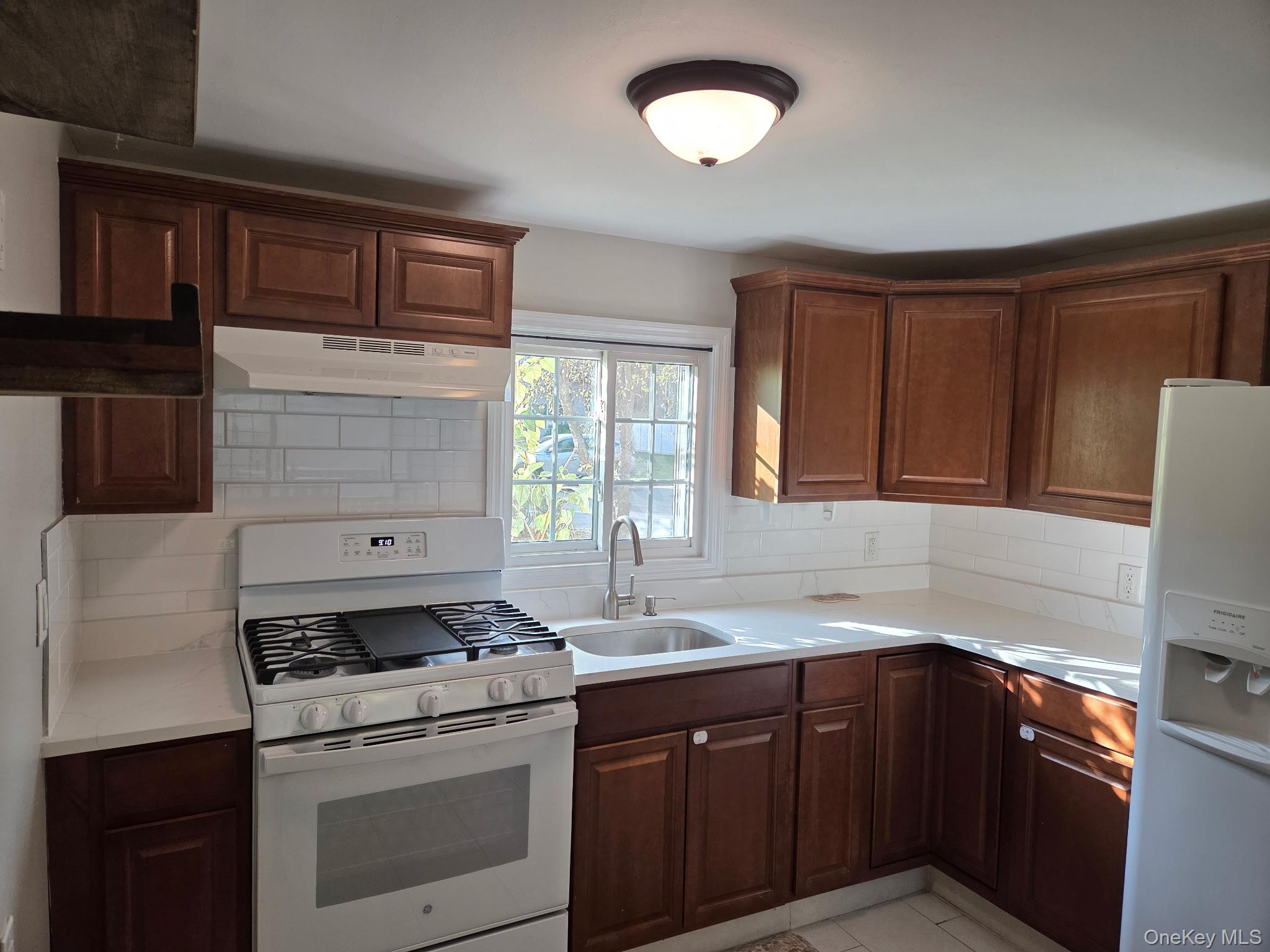 #4 photo, 1019 Cassel Avenue, Bay Shore , NY 11706