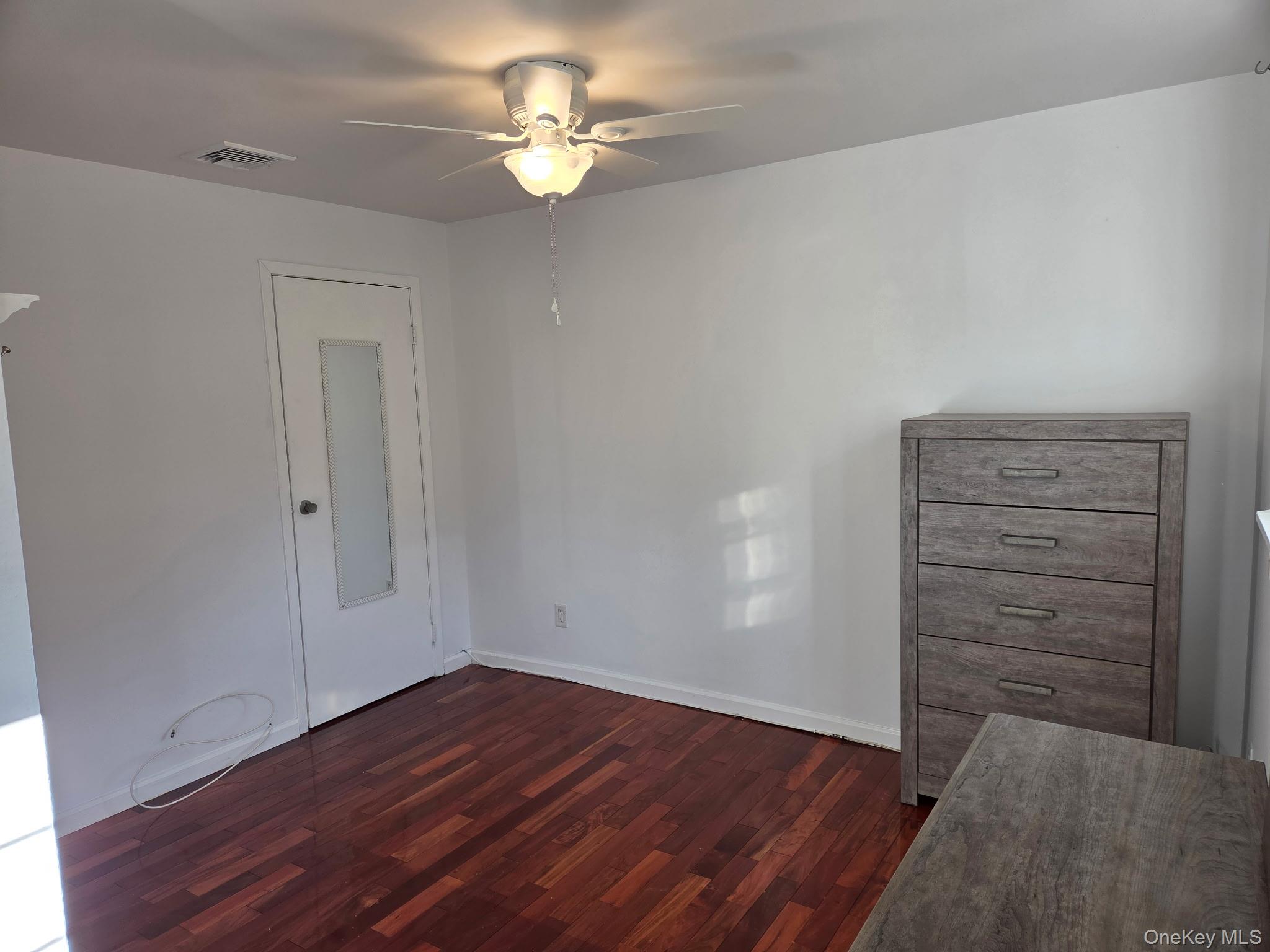 #5 photo, 1019 Cassel Avenue, Bay Shore , NY 11706