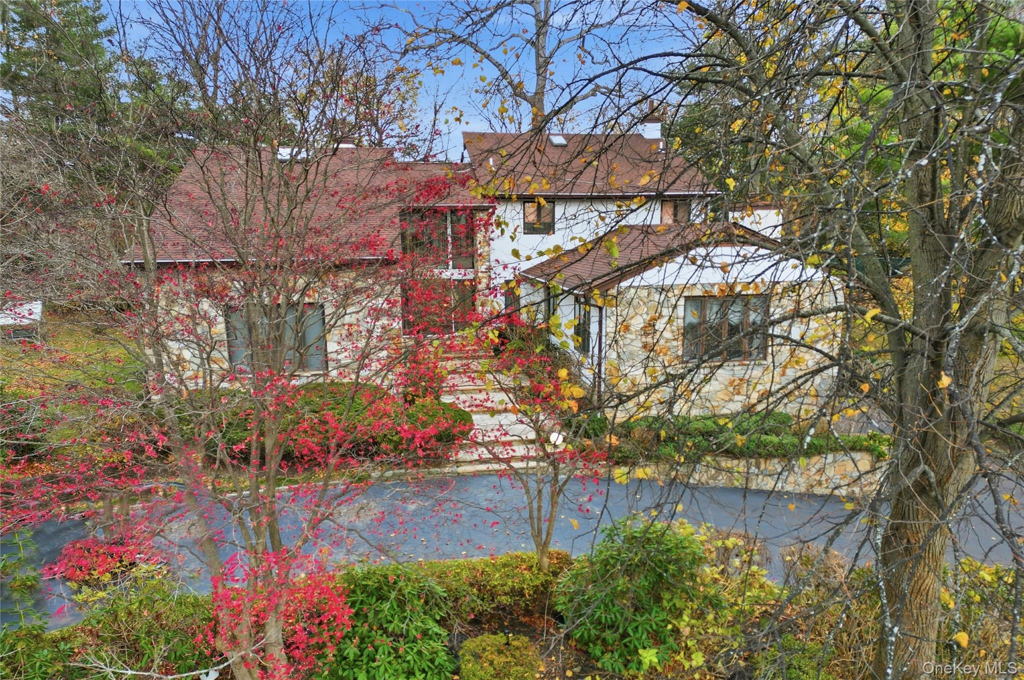 #1 photo, 43 Bristol Drive, Manhasset , NY 11030