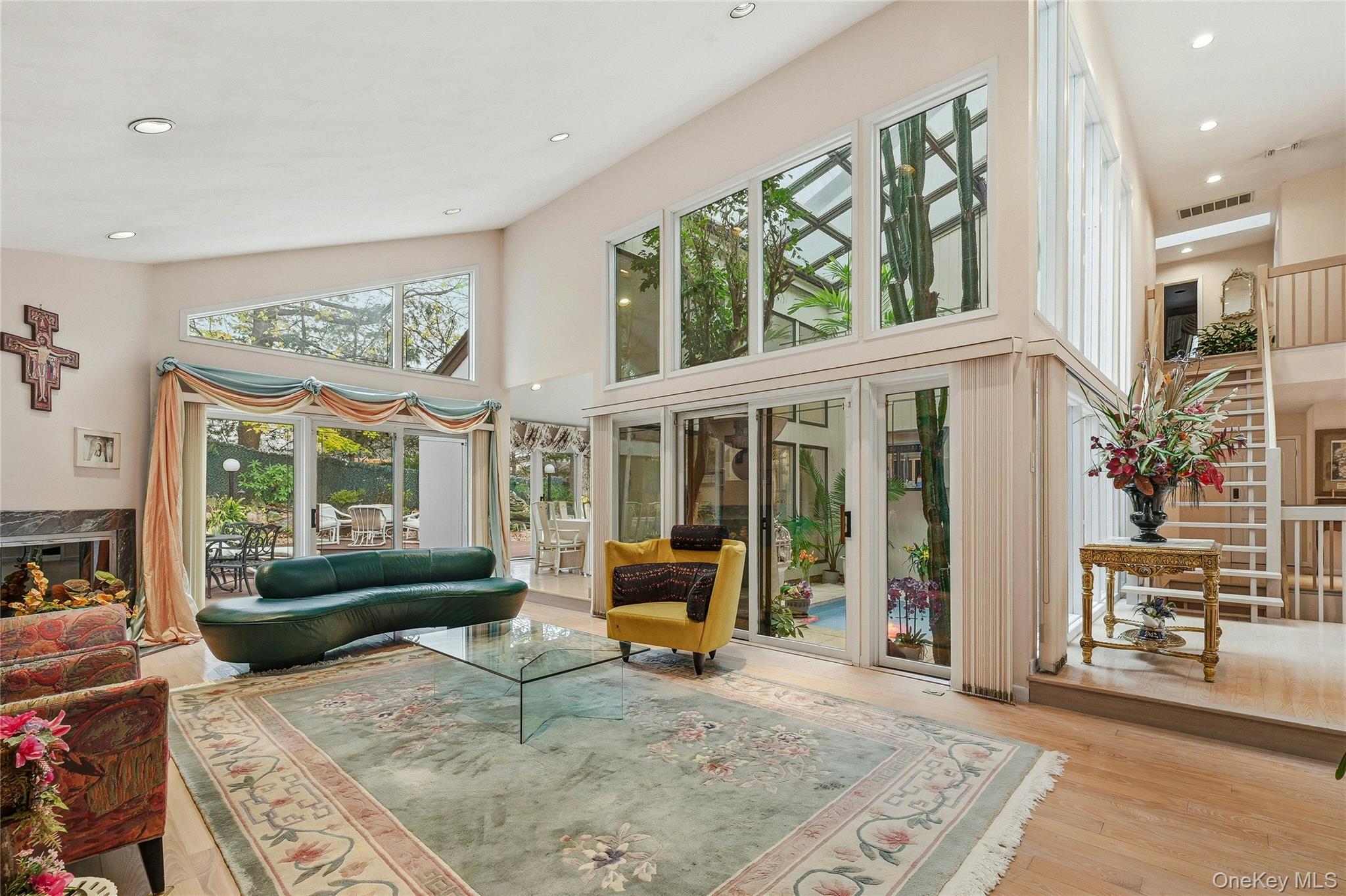 #11 photo, 43 Bristol Drive, Manhasset , NY 11030