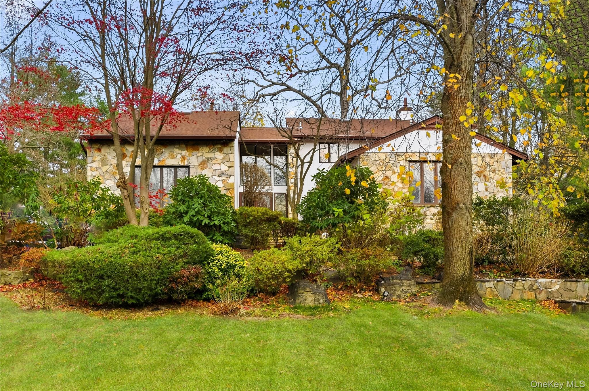 #2 photo, 43 Bristol Drive, Manhasset , NY 11030