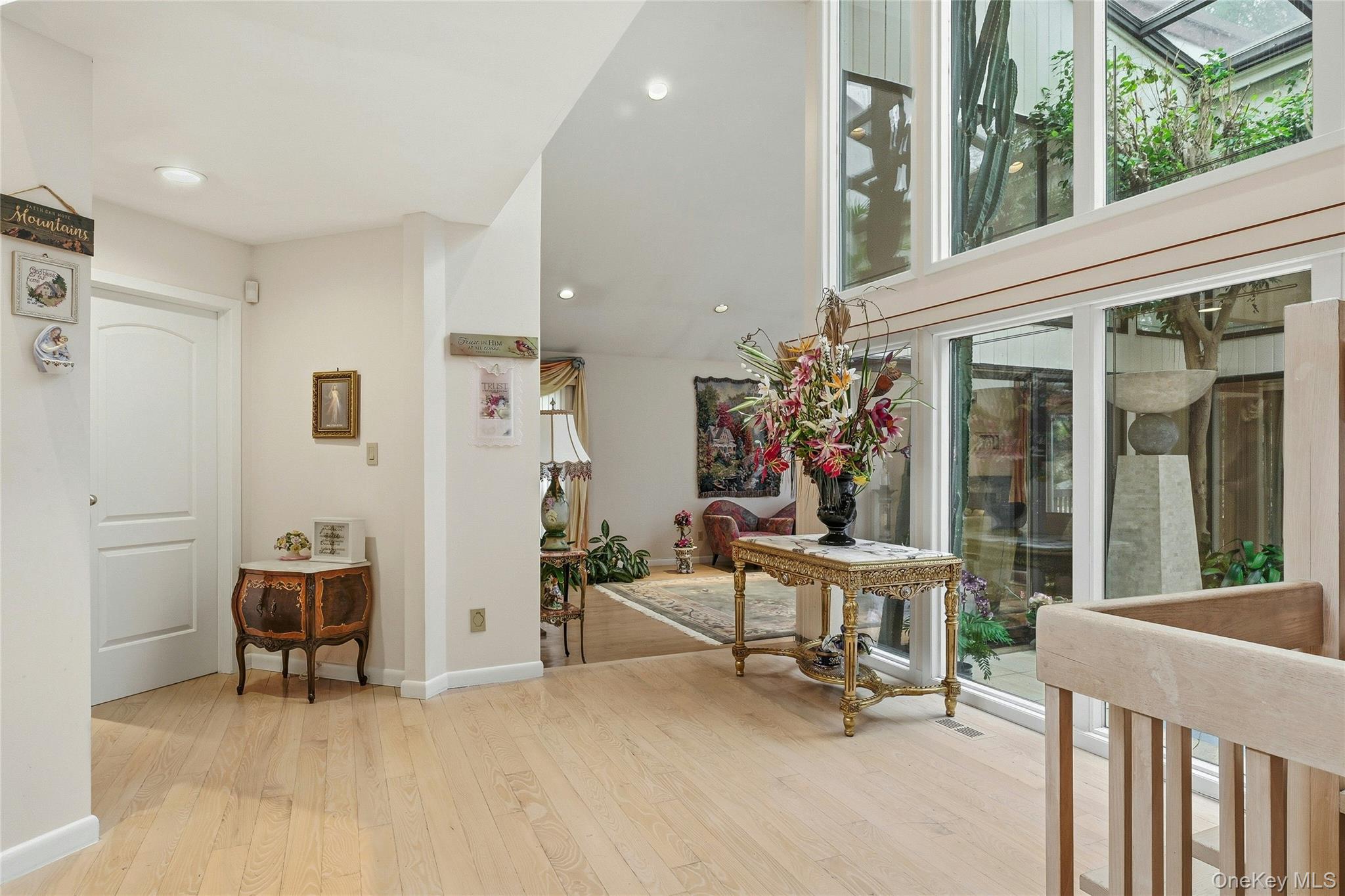 #9 photo, 43 Bristol Drive, Manhasset , NY 11030