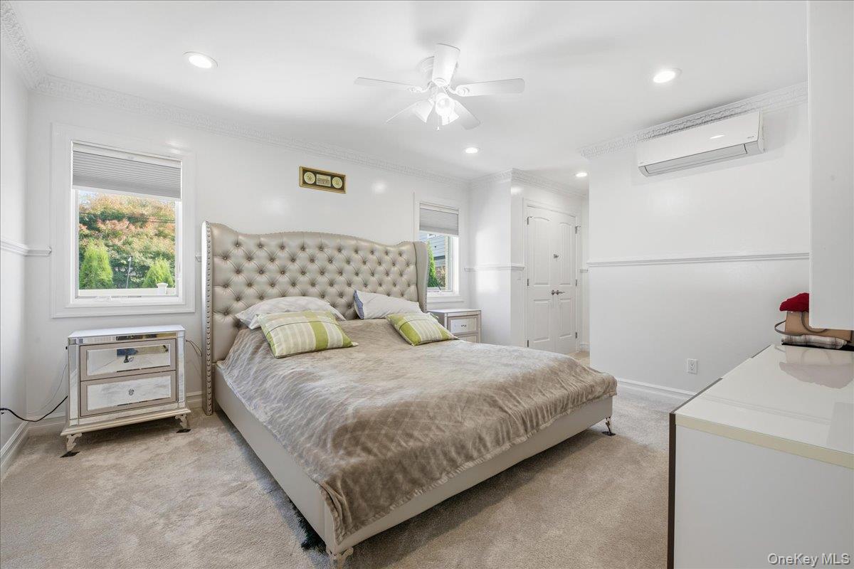 #14 photo, 19 8th Street, Hicksville , NY 11801