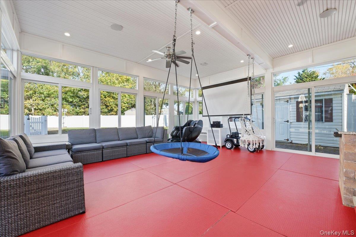 #20 photo, 19 8th Street, Hicksville , NY 11801