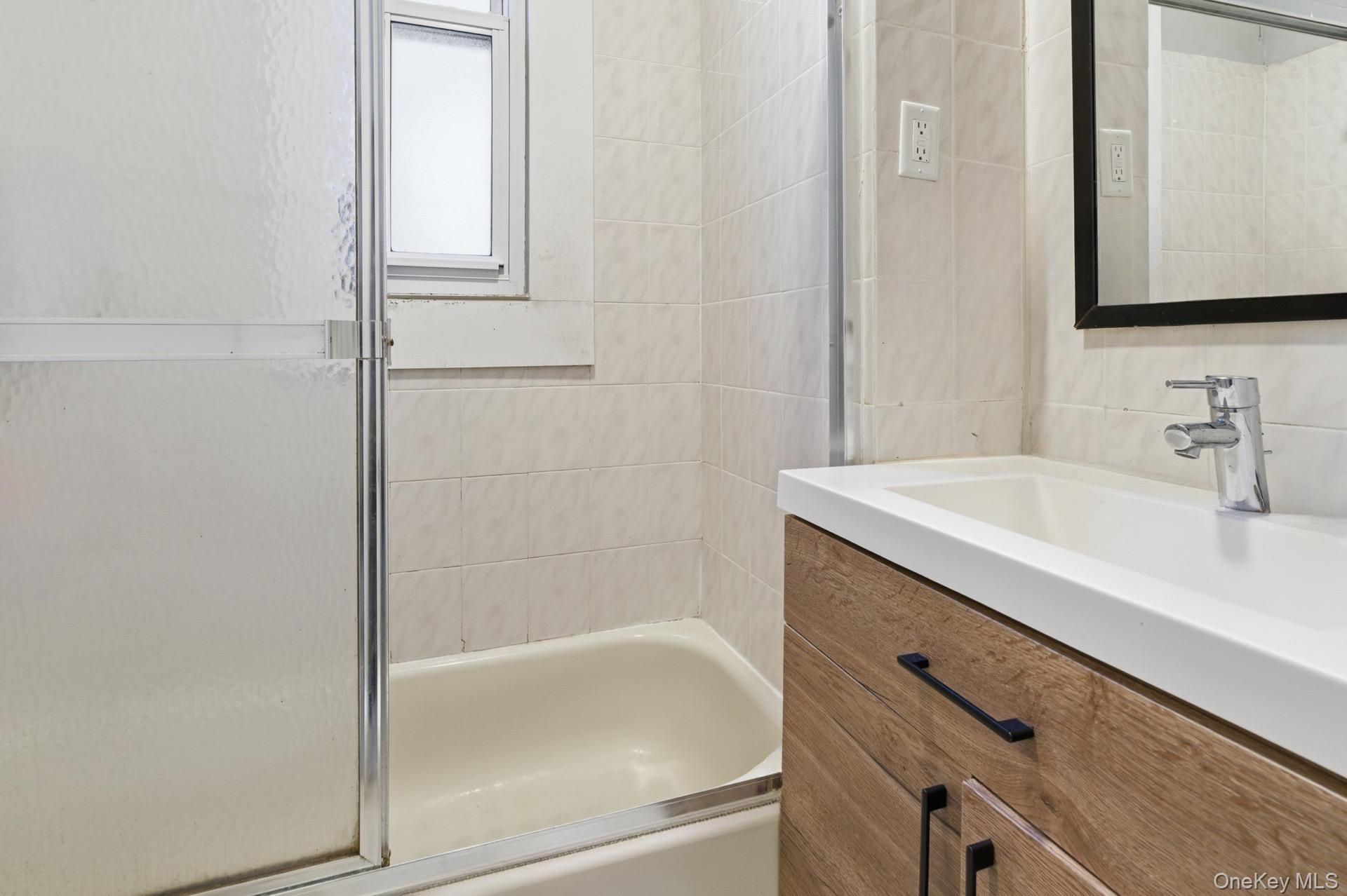 #5 photo, 255 Saint Nicholas Avenue, Brooklyn , NY 11237