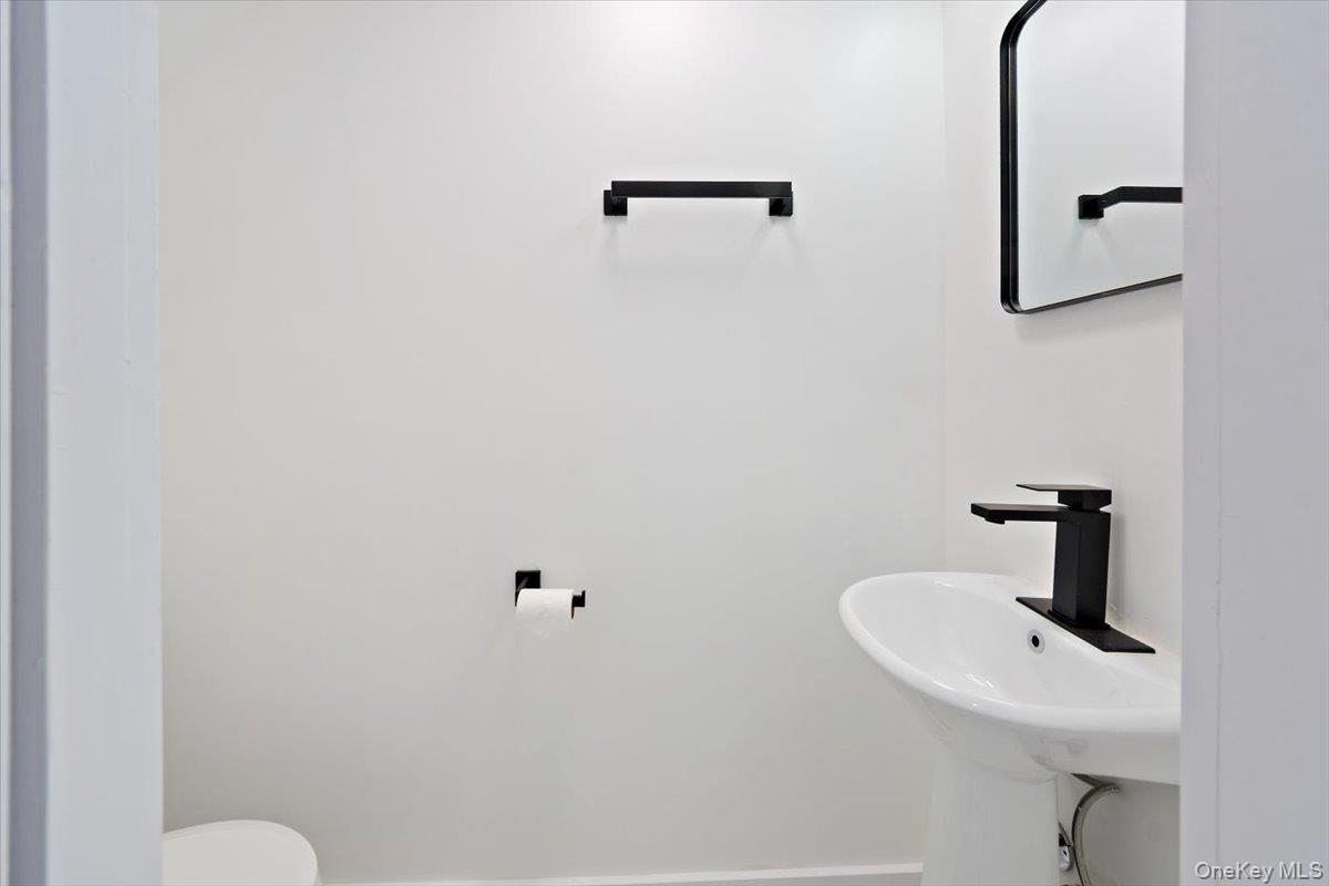 #18 photo, 10417 Rosita Road, Ozone Park , NY 11417