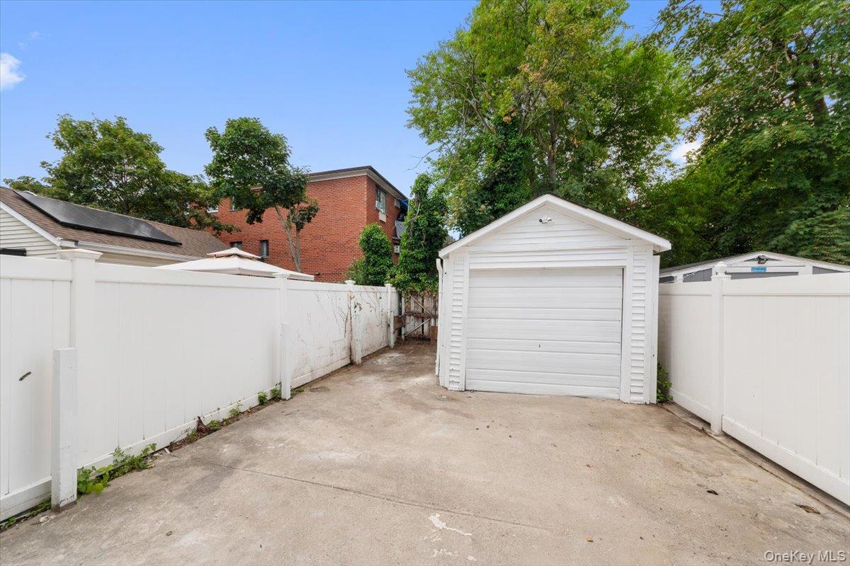 #2 photo, 10417 Rosita Road, Ozone Park , NY 11417