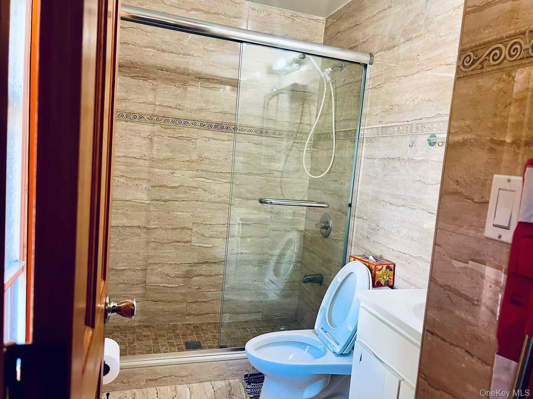 #11 photo, 14915 15th Road, Whitestone , NY 11357