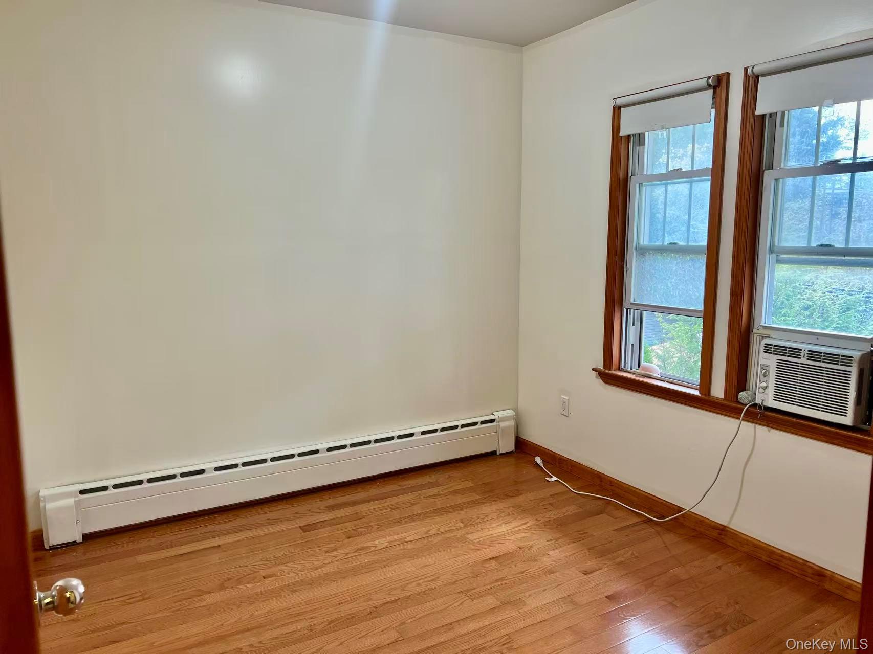 #13 photo, 14915 15th Road, Whitestone , NY 11357