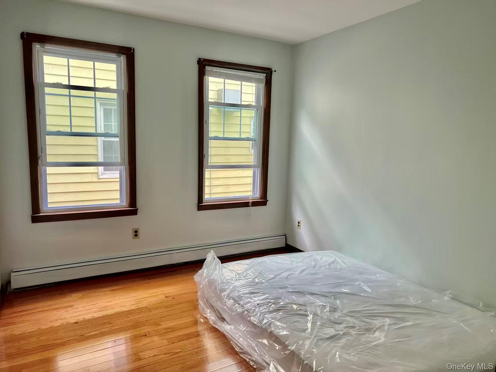 #6 photo, 14915 15th Road, Whitestone , NY 11357