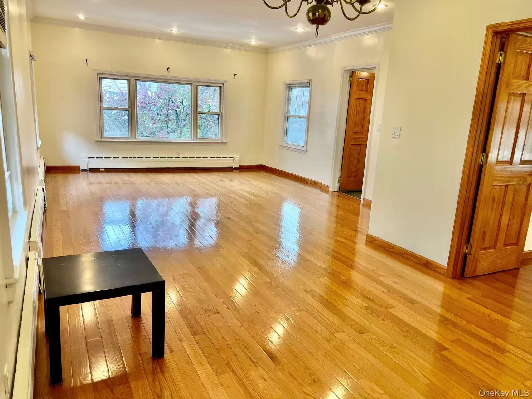 #9 photo, 14915 15th Road, Whitestone , NY 11357