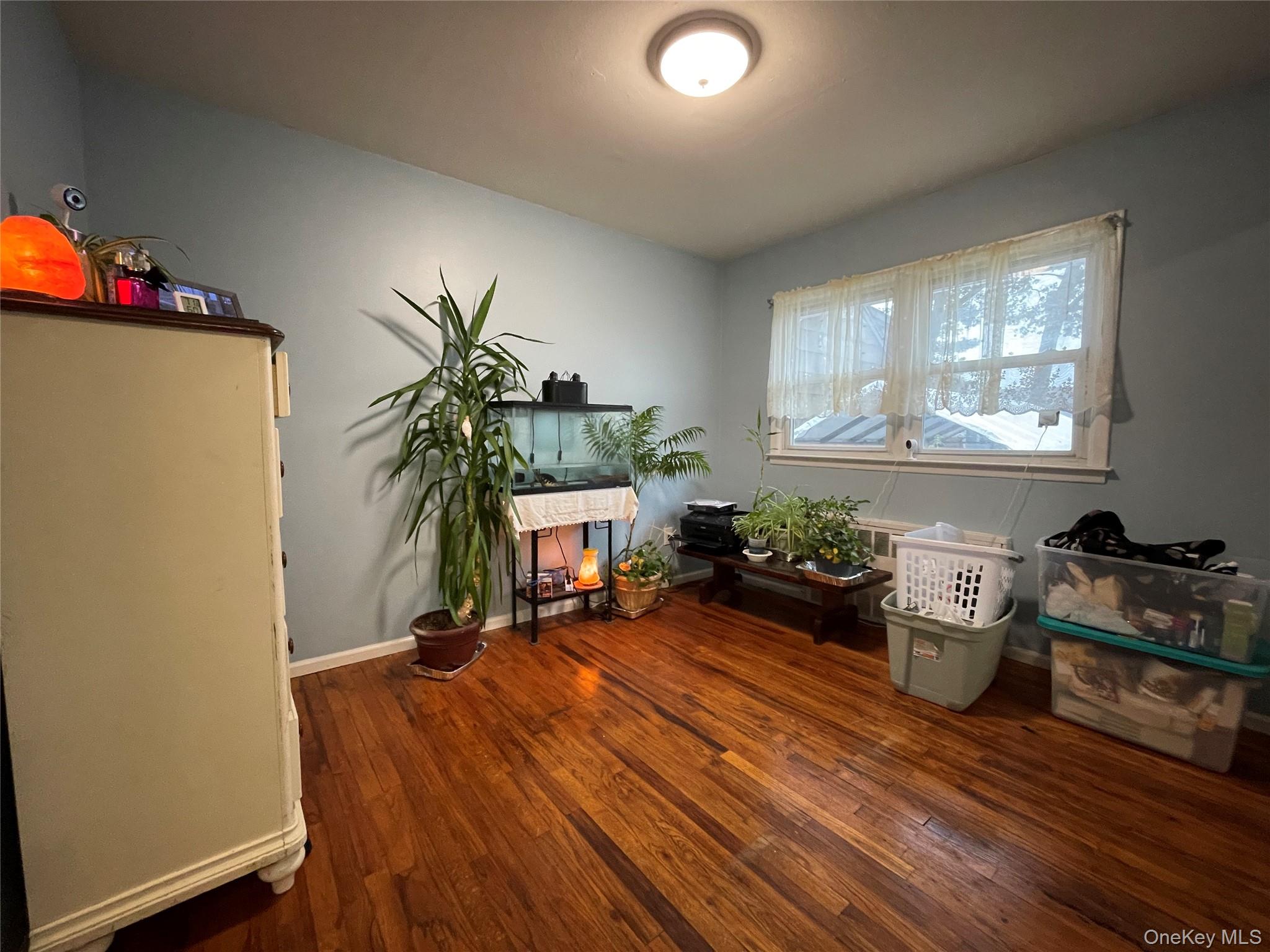 #12 photo, 323 Grand Avenue, Lindenhurst , NY 11757