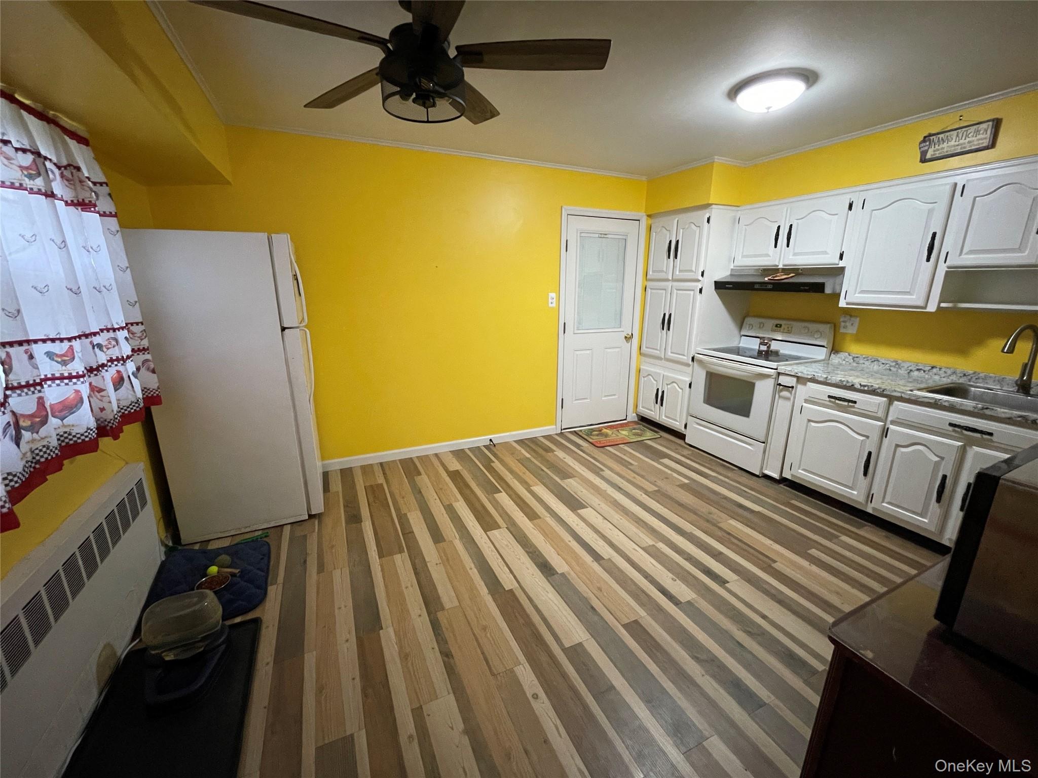 #8 photo, 323 Grand Avenue, Lindenhurst , NY 11757