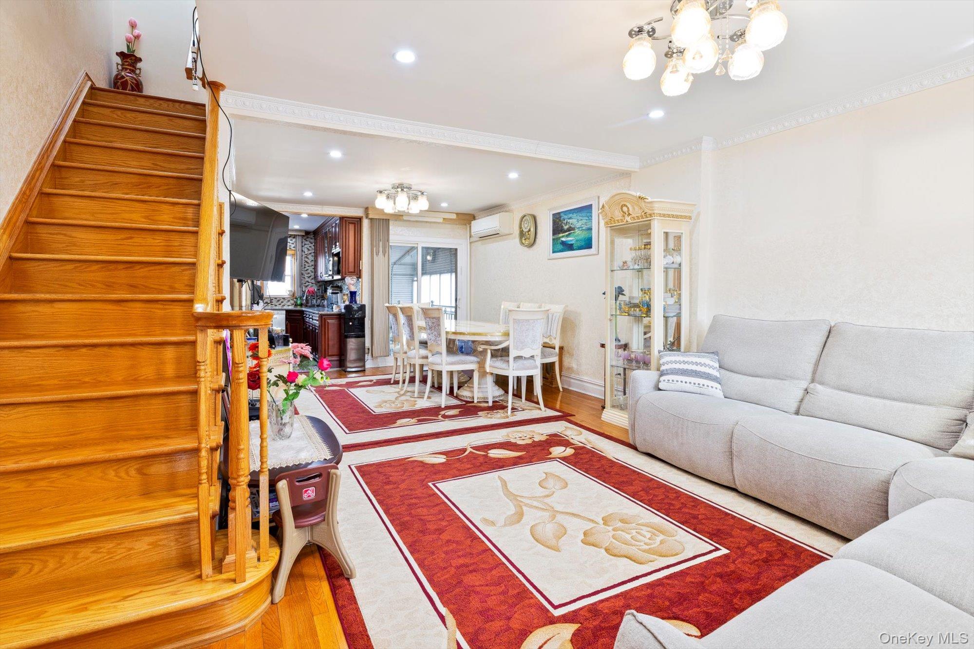 #2 photo, 14771 Hoover Avenue, Briarwood , NY 11435