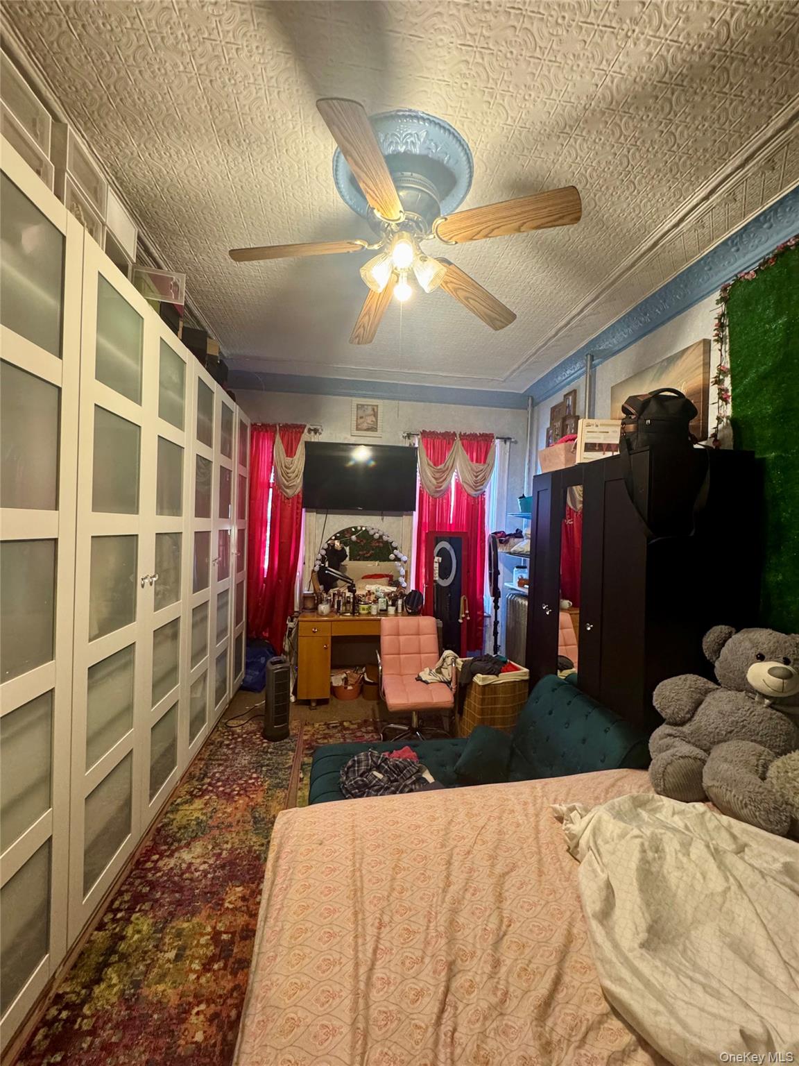 #4 photo, 182 Lincoln Avenue, Brooklyn , NY 11208