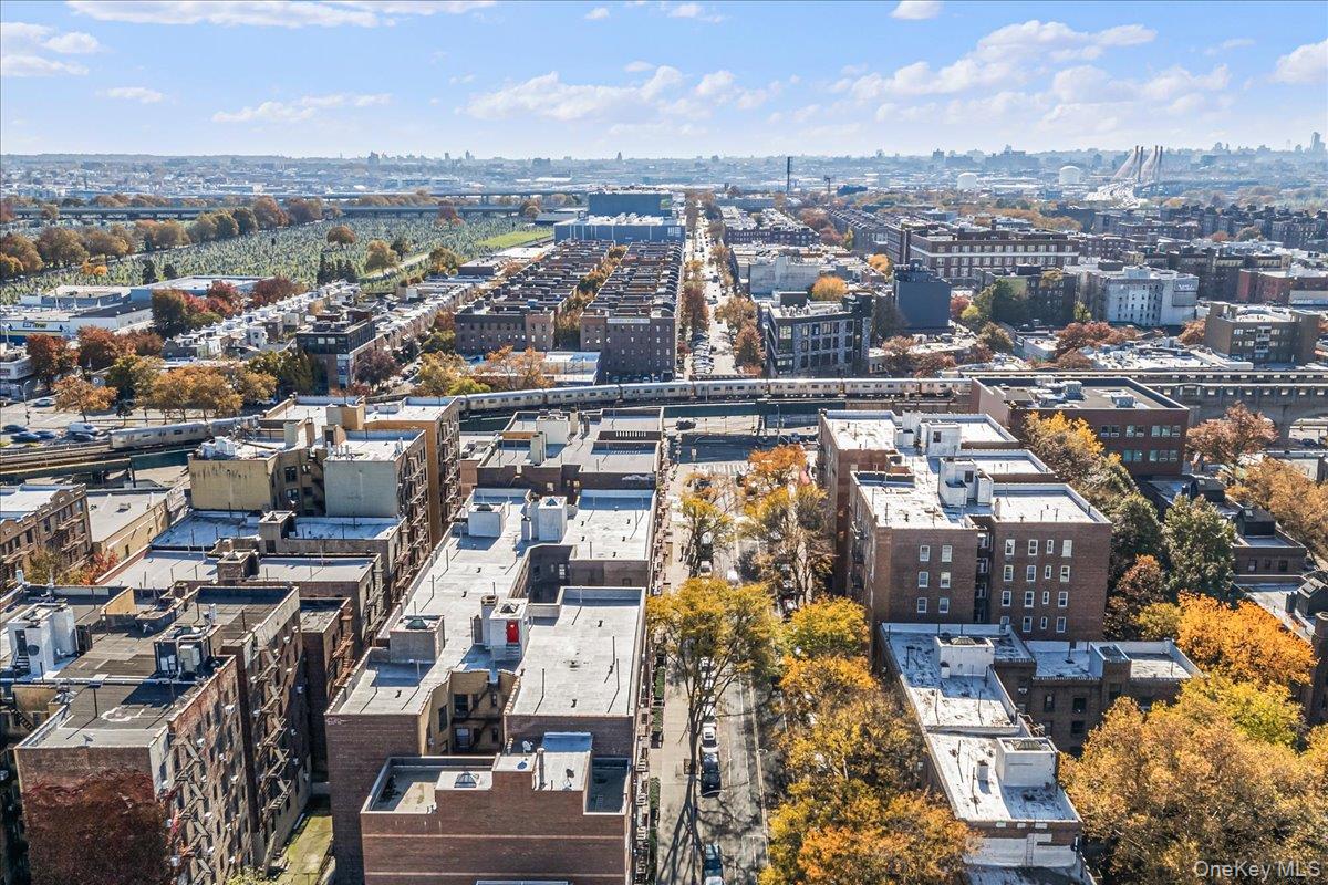 #4 photo, 3921 48th Street, Sunnyside , NY 11104