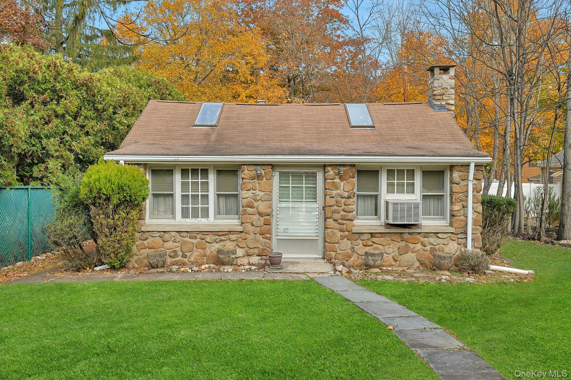 #1 photo, 8 Morningside Road, New City , NY 10956