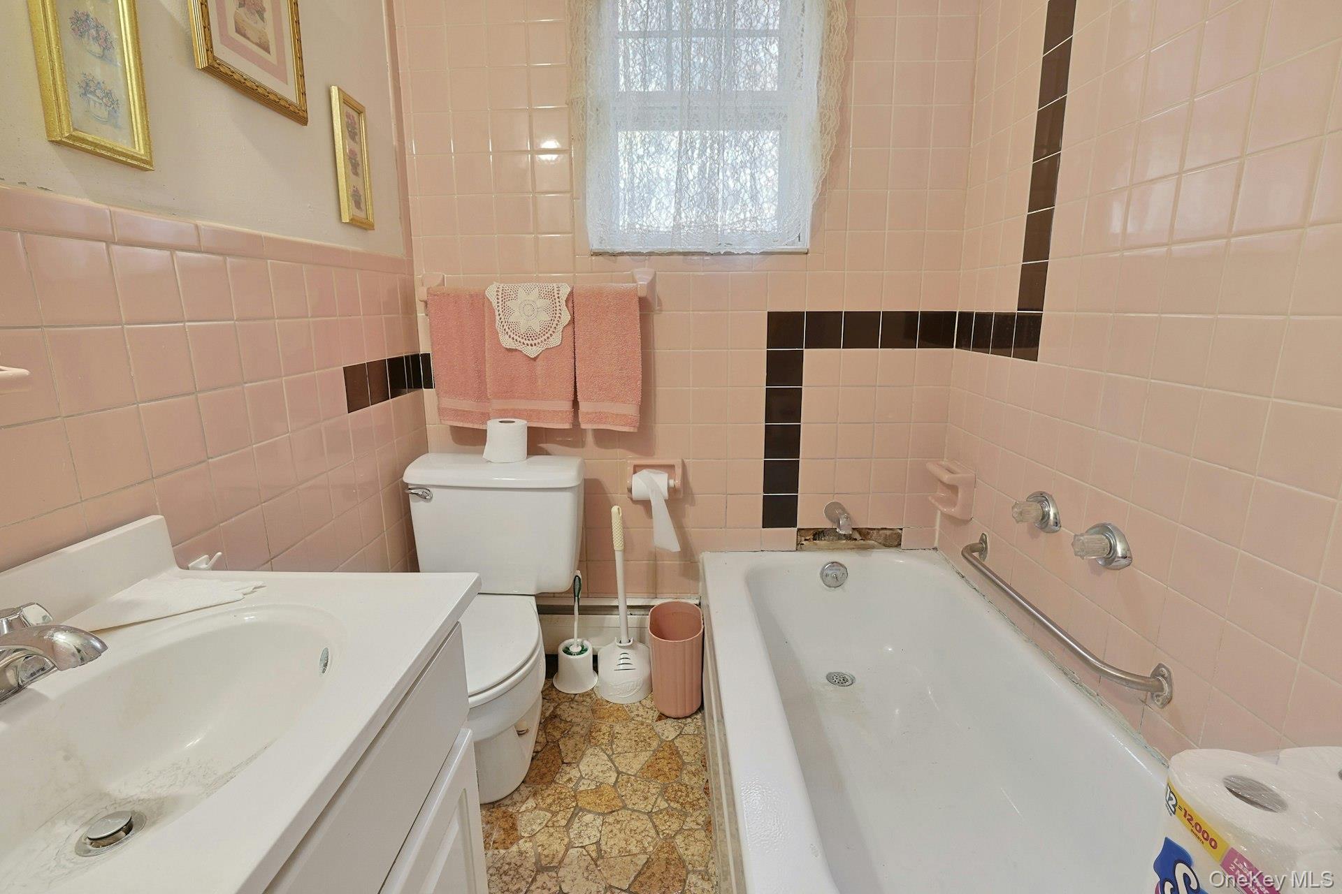 #15 photo, 8 Morningside Road, New City , NY 10956