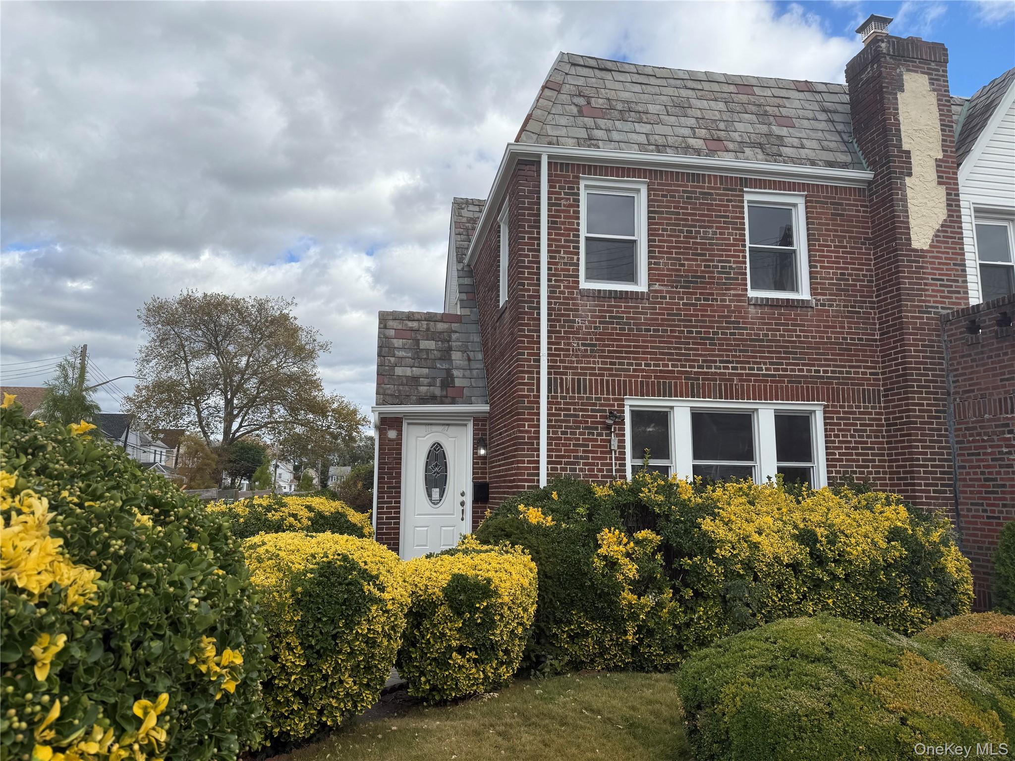 #1 photo, 111-27 209th Place, Queens Village , NY 11429