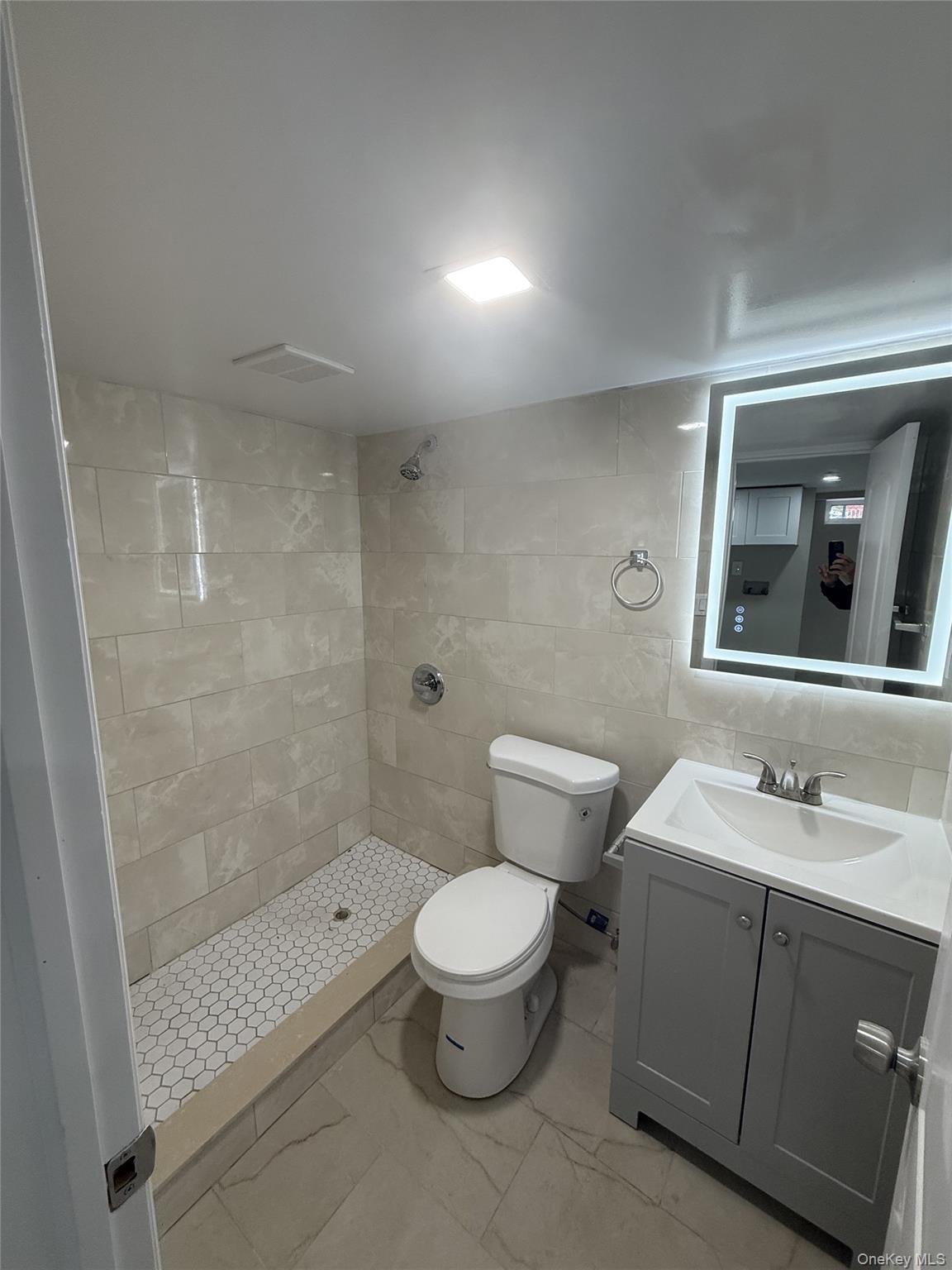 #12 photo, 111-27 209th Place, Queens Village , NY 11429