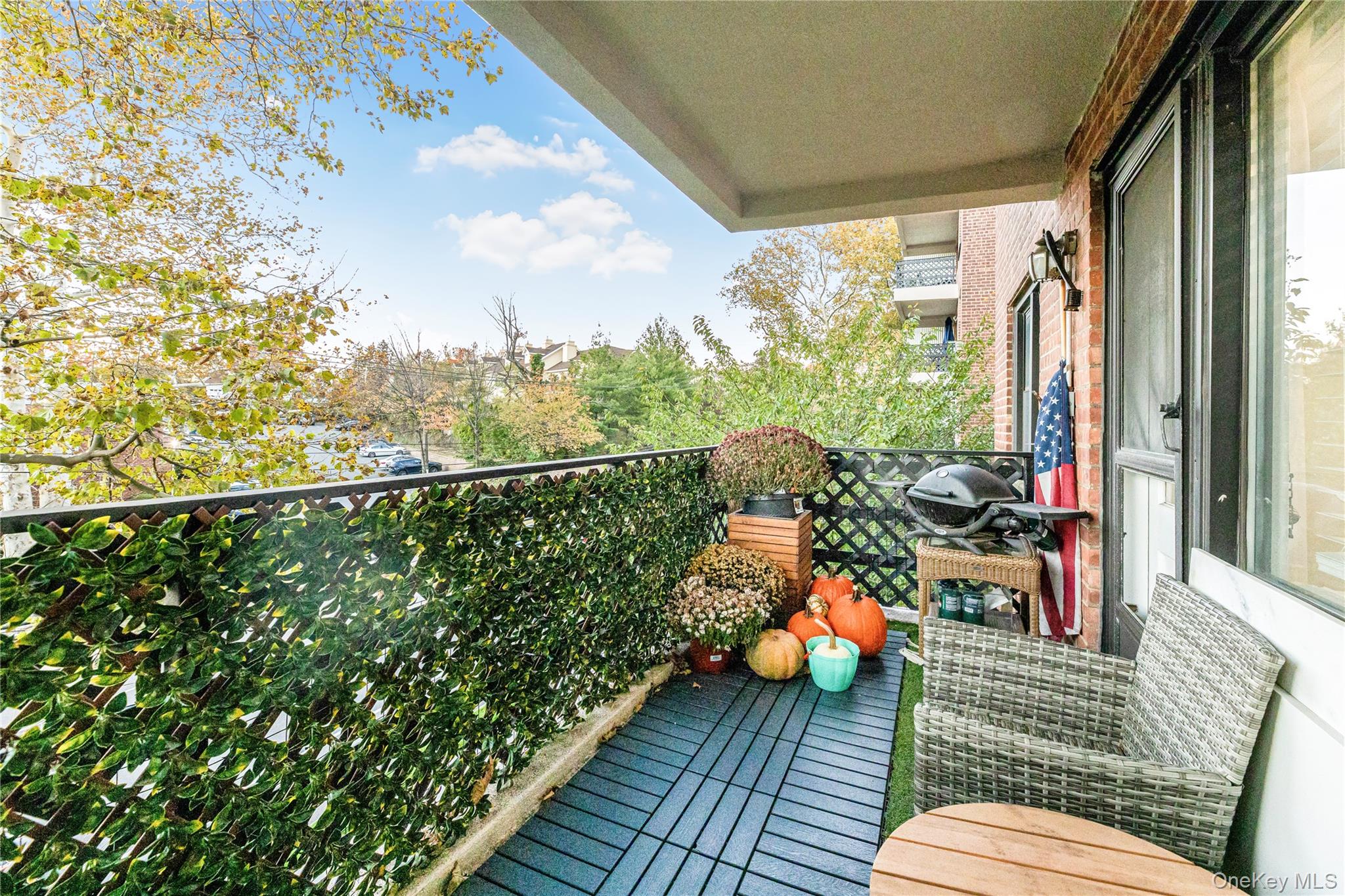 #14 photo, 640 Pelham Road, New Rochelle , NY 10805