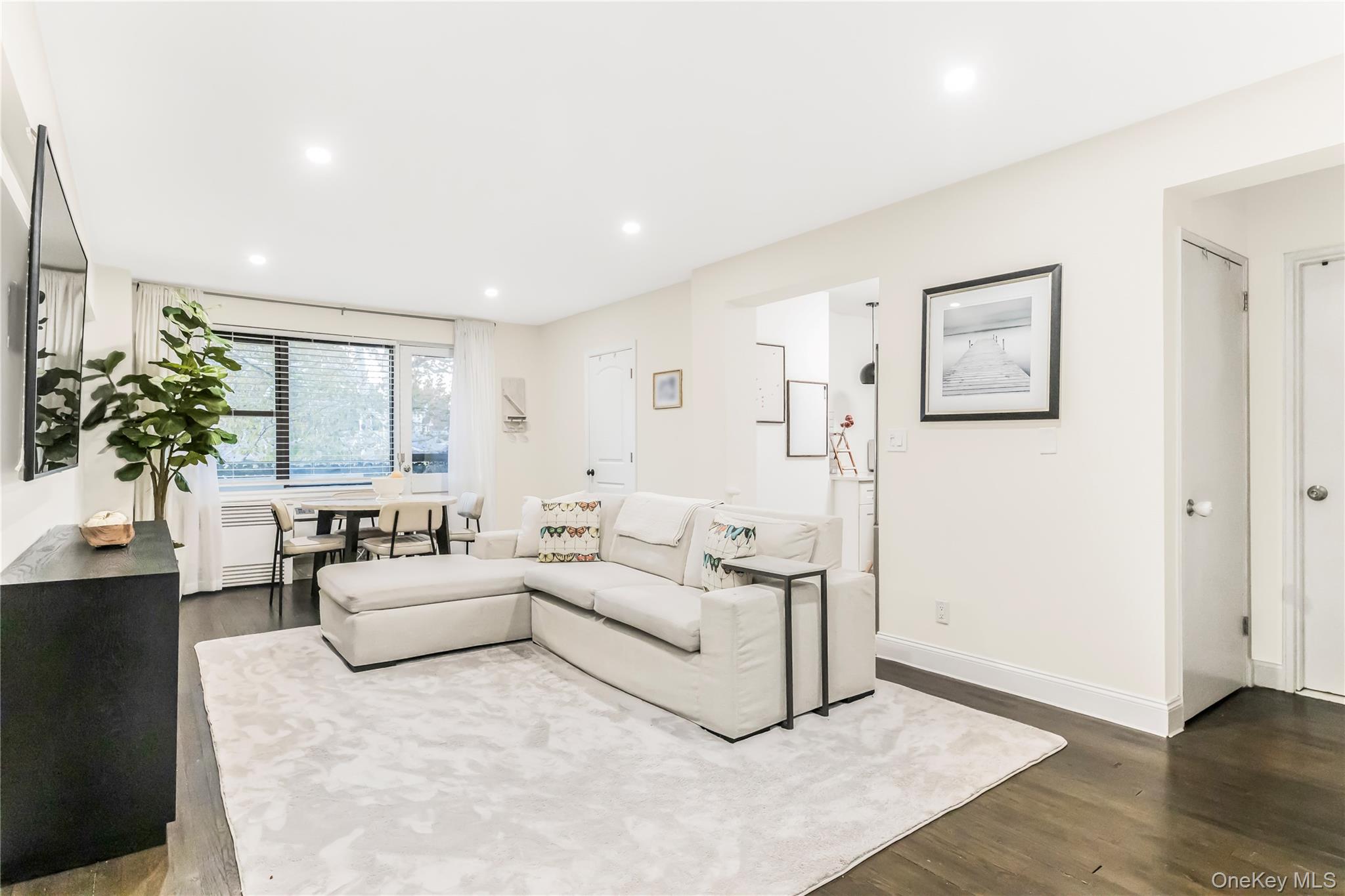 #3 photo, 640 Pelham Road, New Rochelle , NY 10805