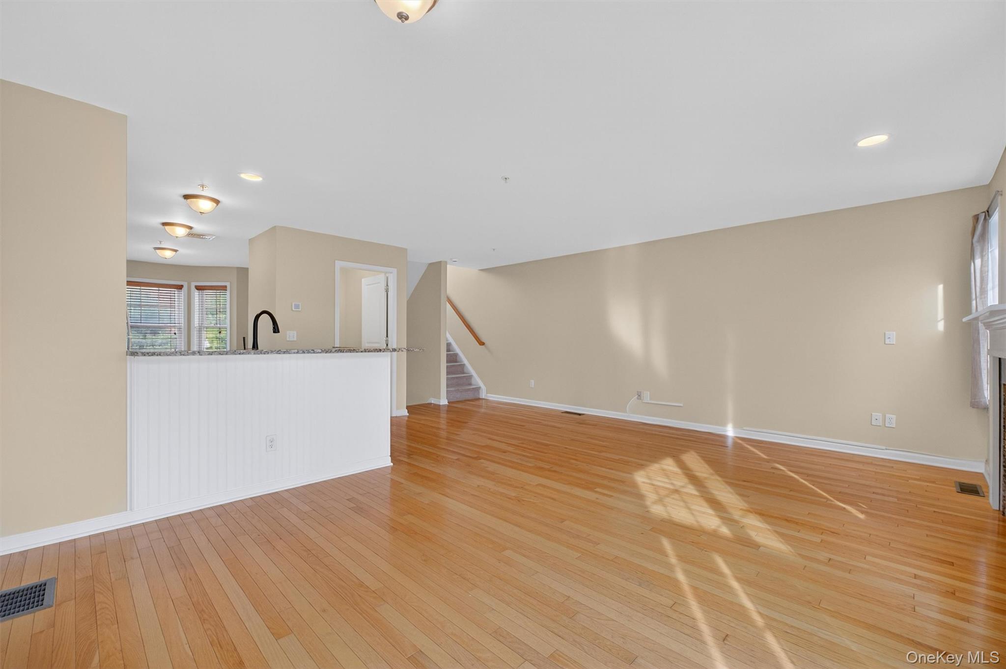 #7 photo, 9 Doe Trail, Wappingers Falls , NY 12590