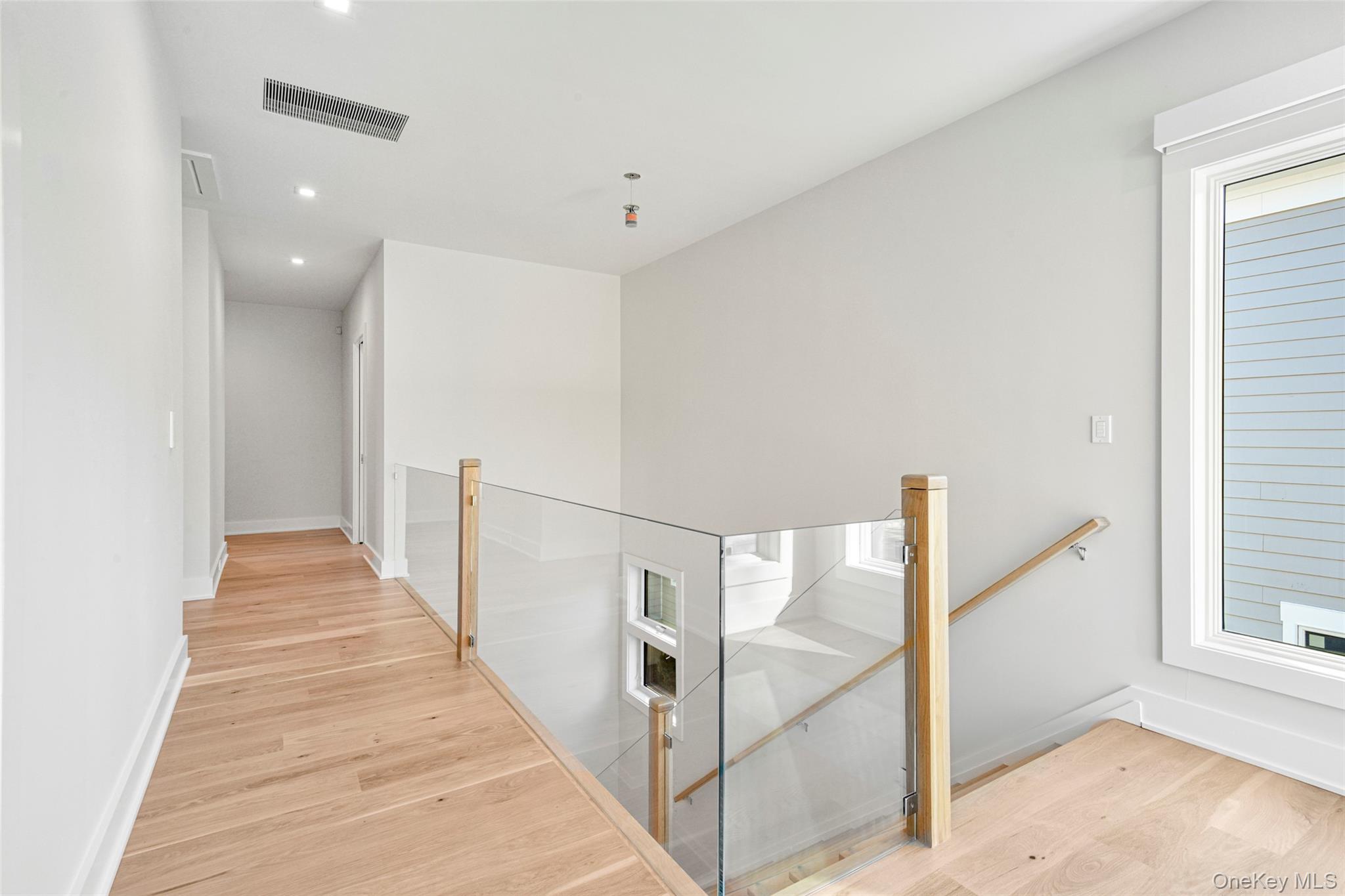 #14 photo, 65 Myrtle Boulevard, Larchmont , NY 10538