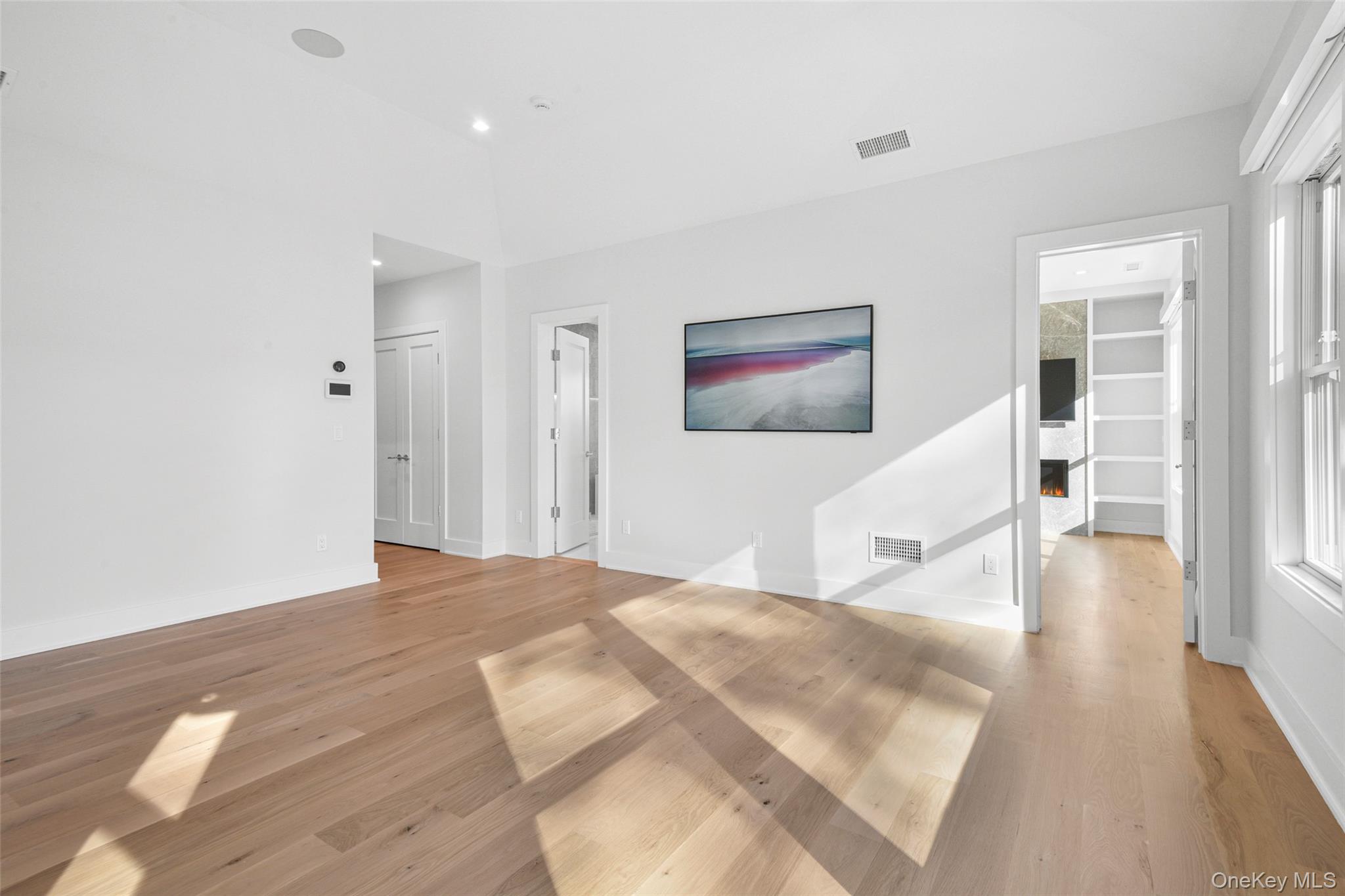 #18 photo, 65 Myrtle Boulevard, Larchmont , NY 10538