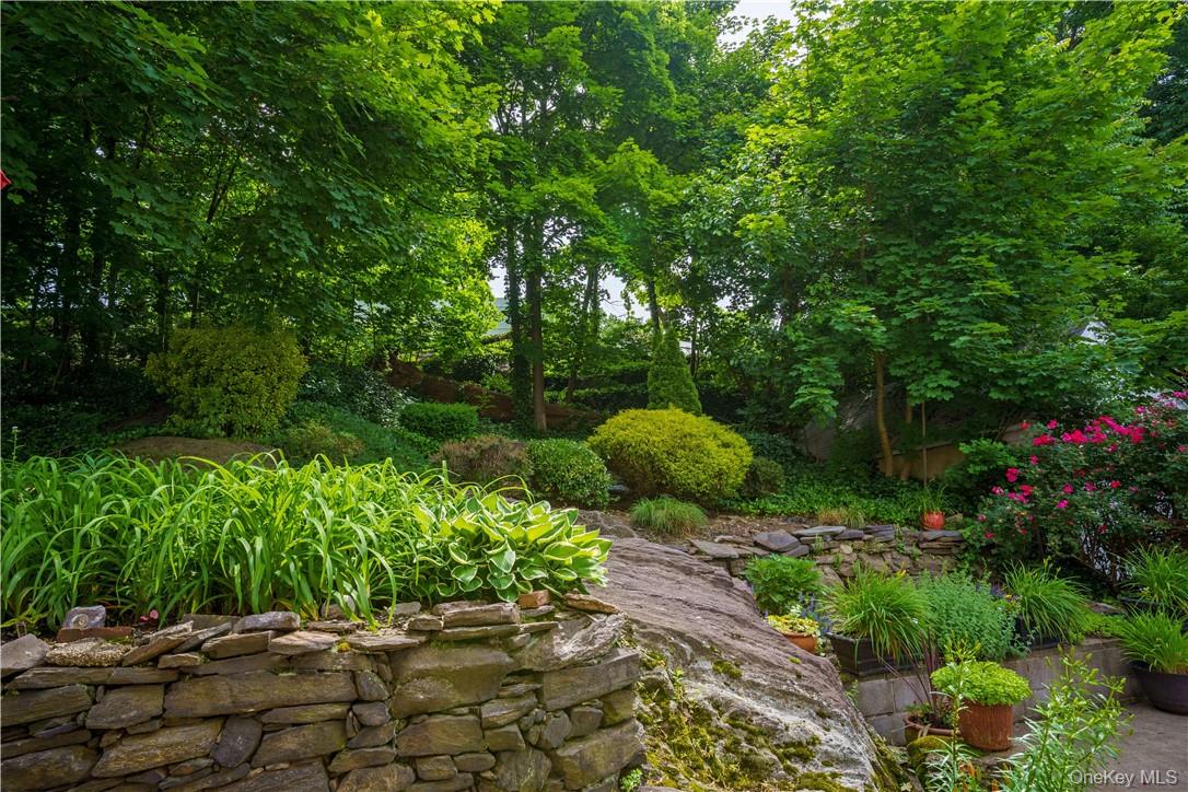 #16 photo, 9 Esplanade, Mount Vernon , NY 10553