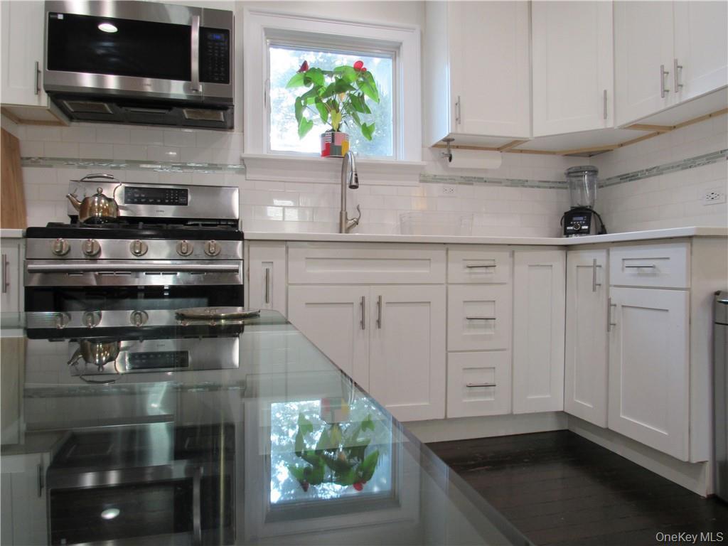 #8 photo, 242 William Street, Port Chester , NY 10573